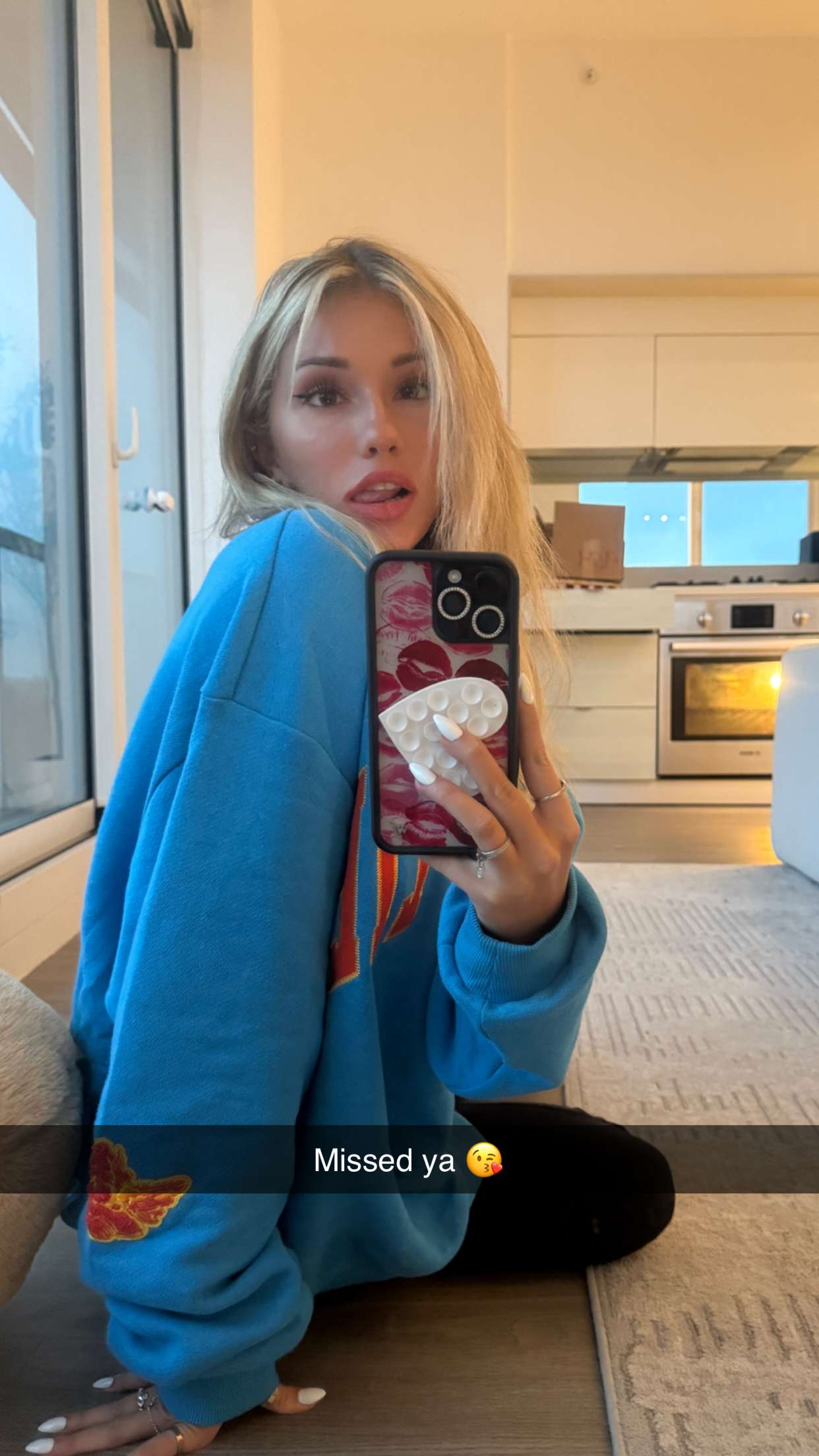 breckiehill snapchat image archive image