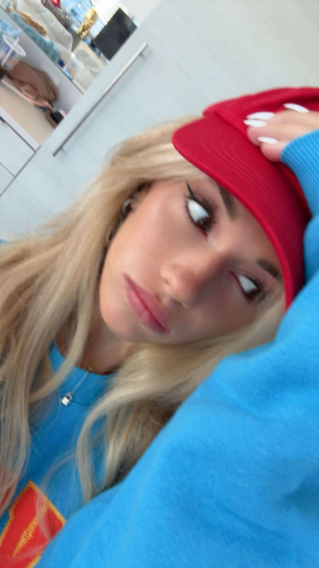 breckiehill snapchat image archive image