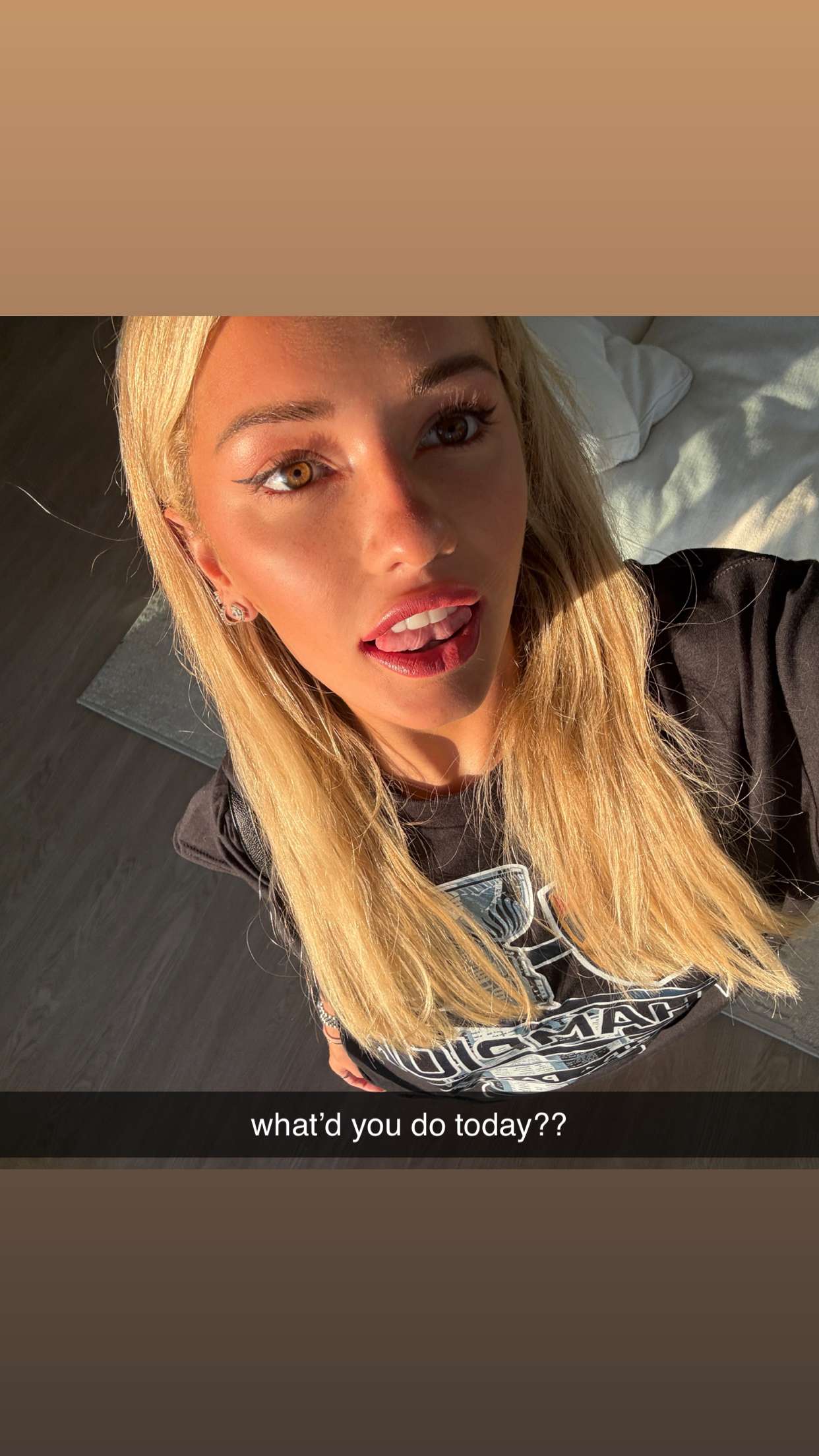 breckiehill snapchat image archive image