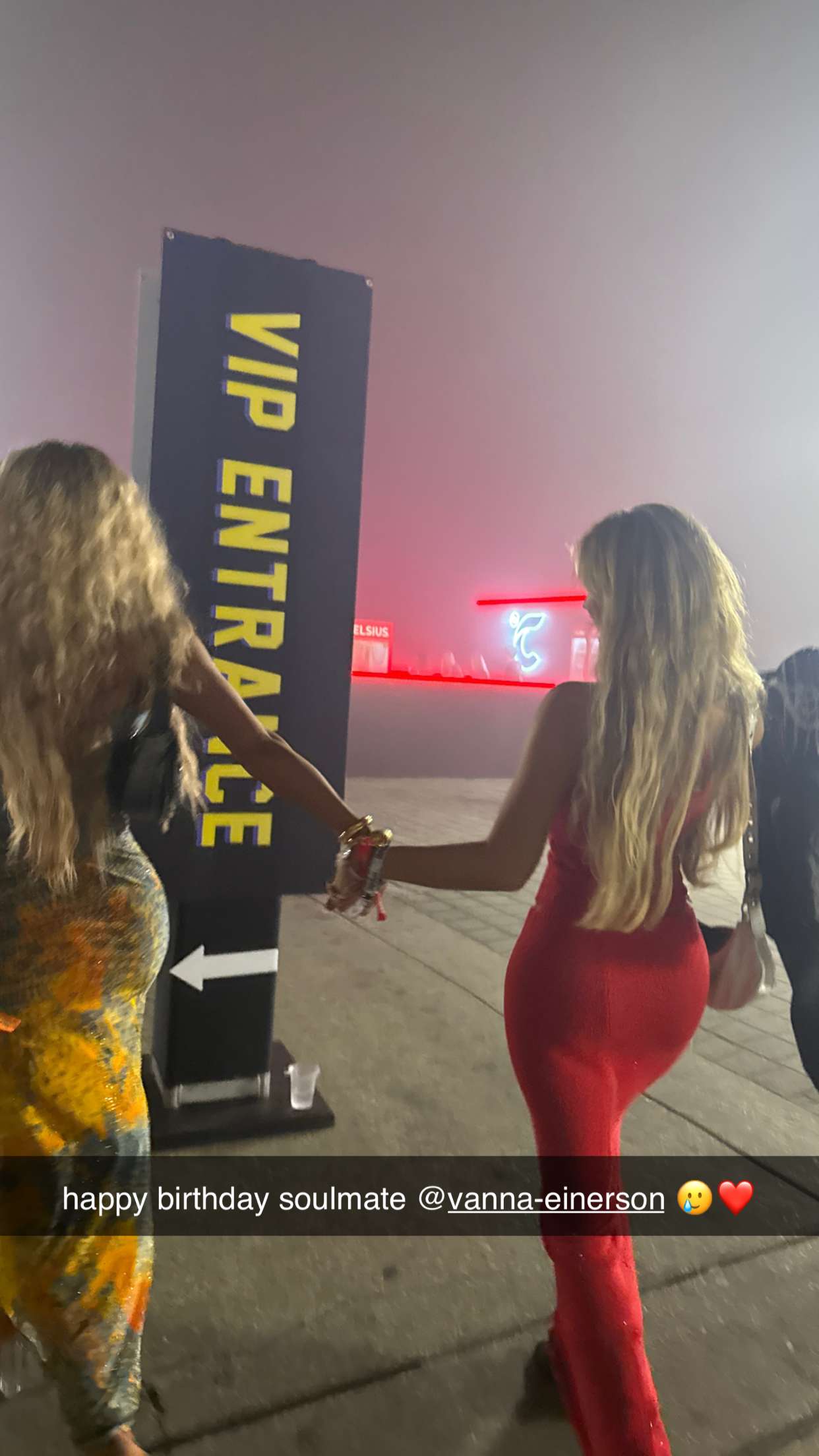 breckiehill snapchat image archive image