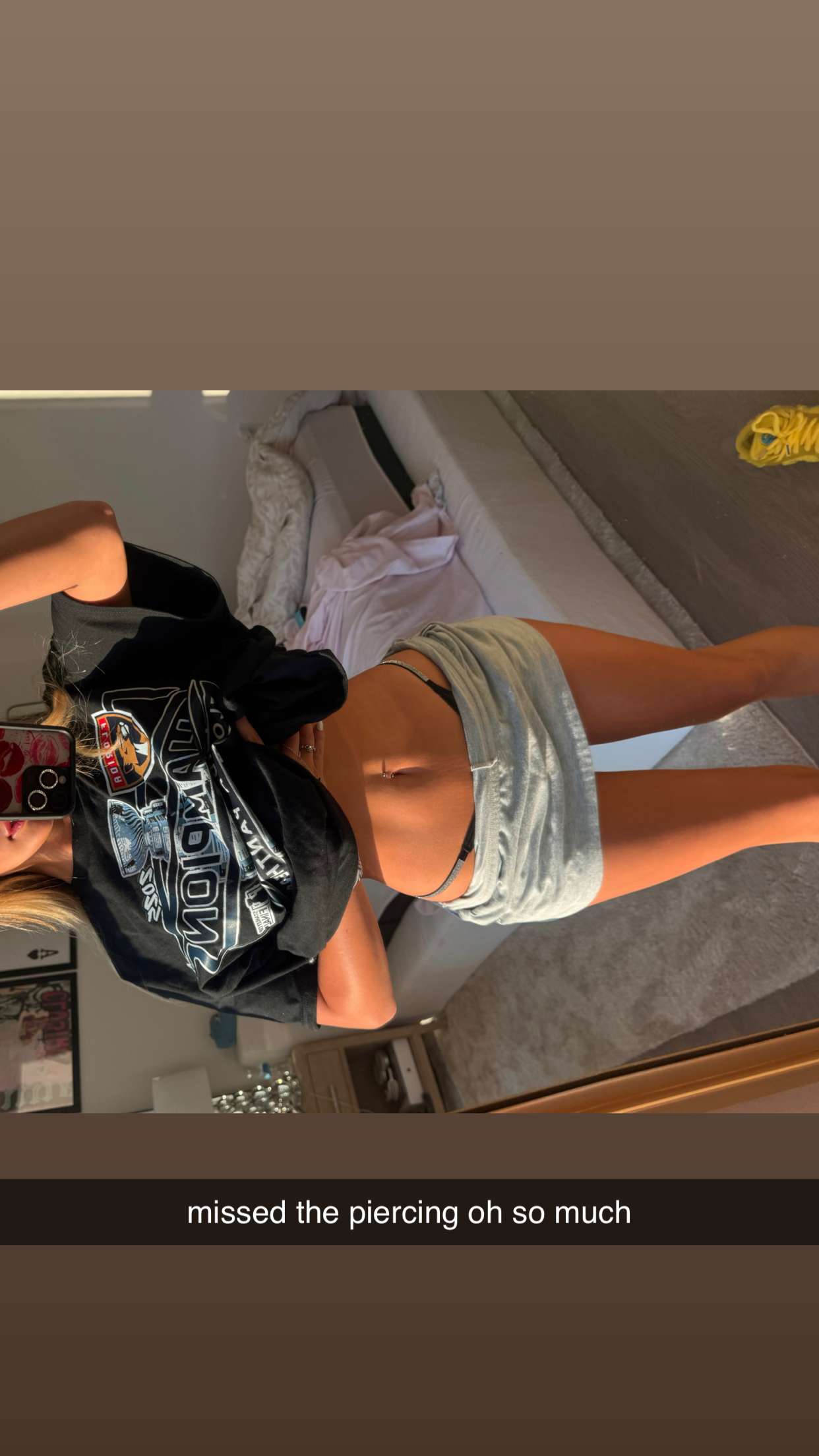 breckiehill snapchat image archive image