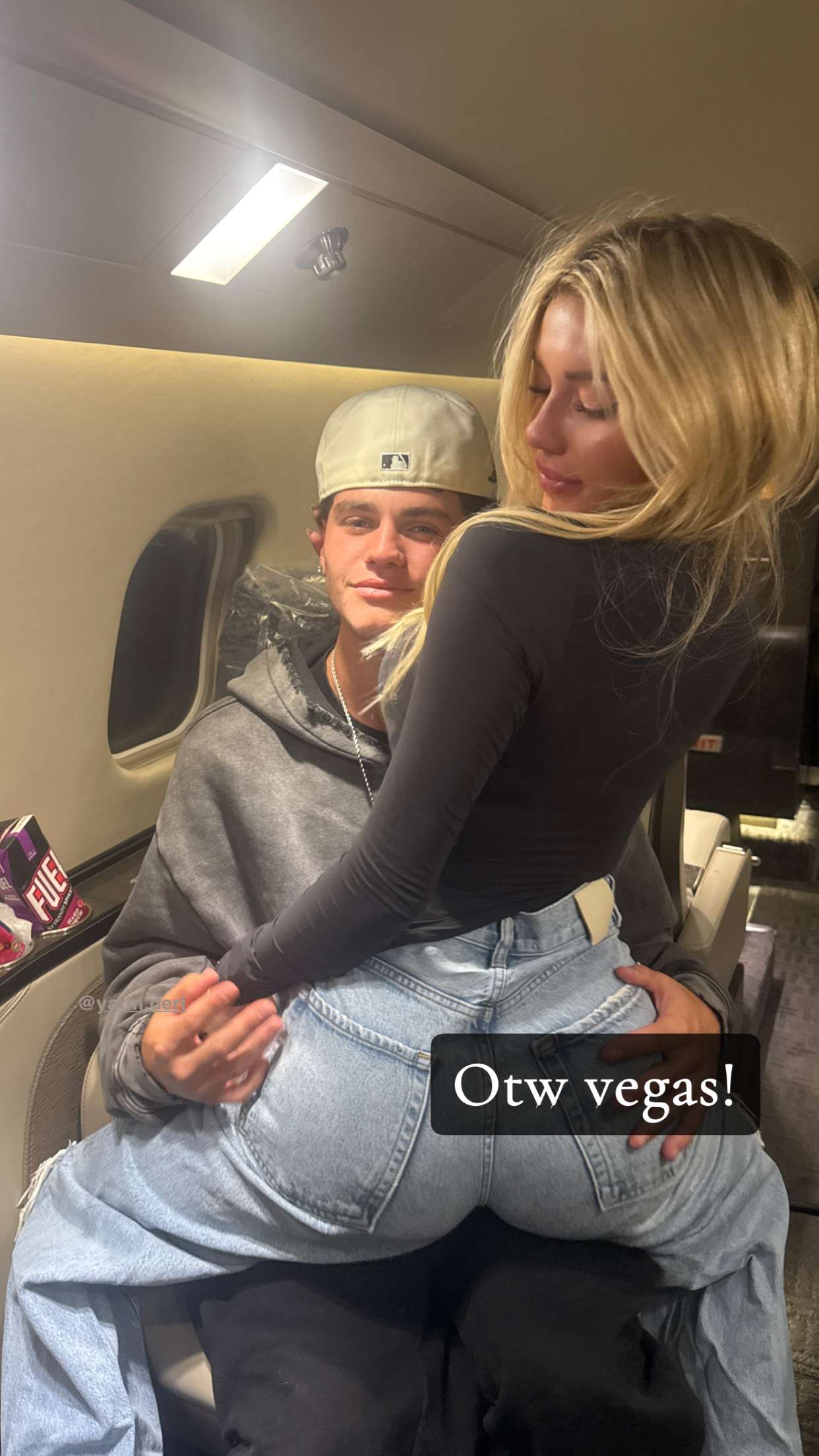 breckiehill snapchat image archive image