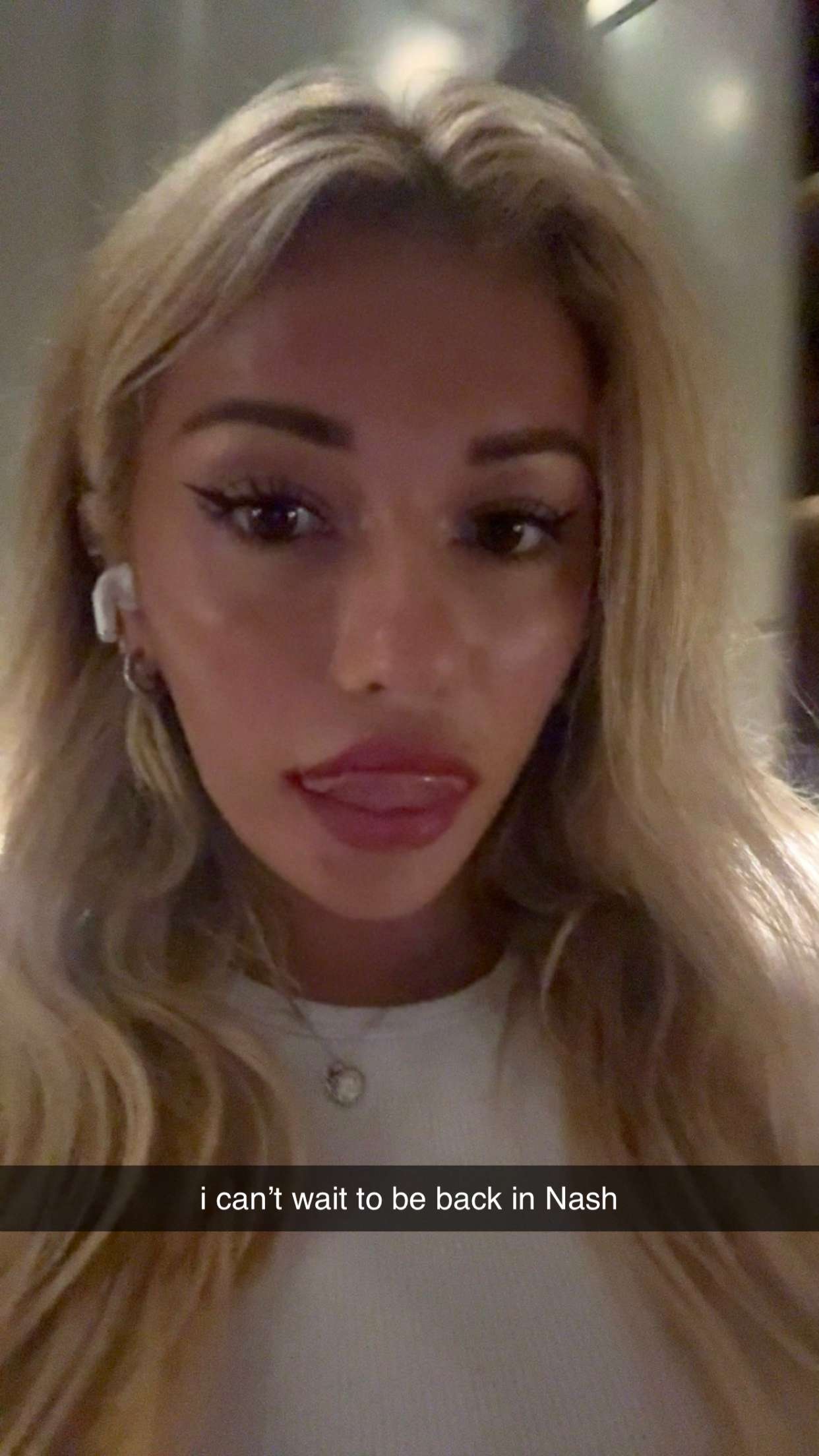 breckiehill snapchat image archive image