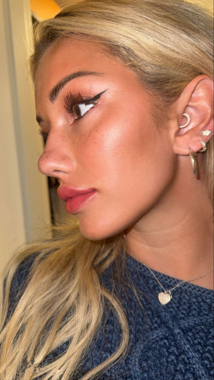 breckiehill snapchat image archive image