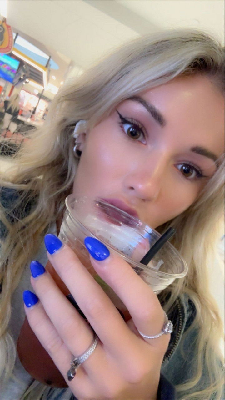 breckiehill snapchat image archive image