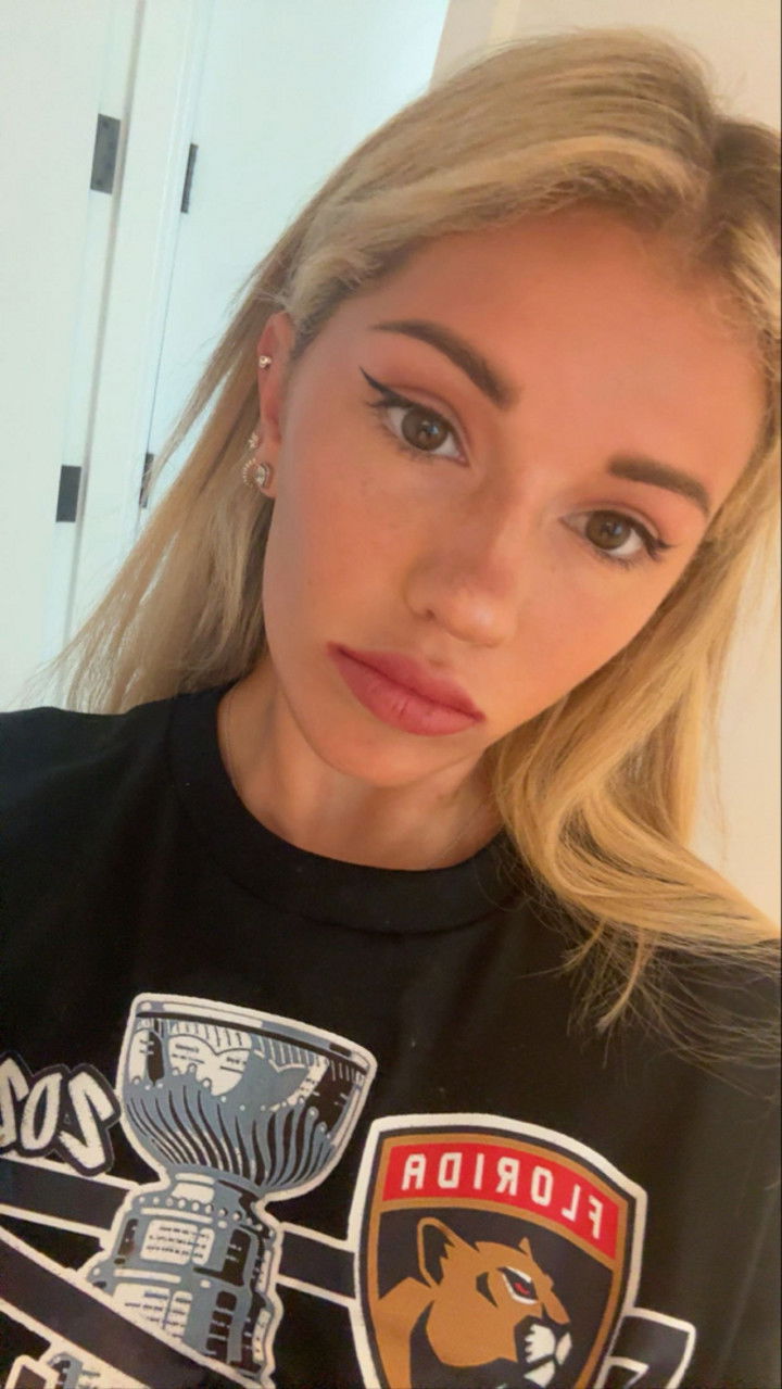 breckiehill snapchat image archive image