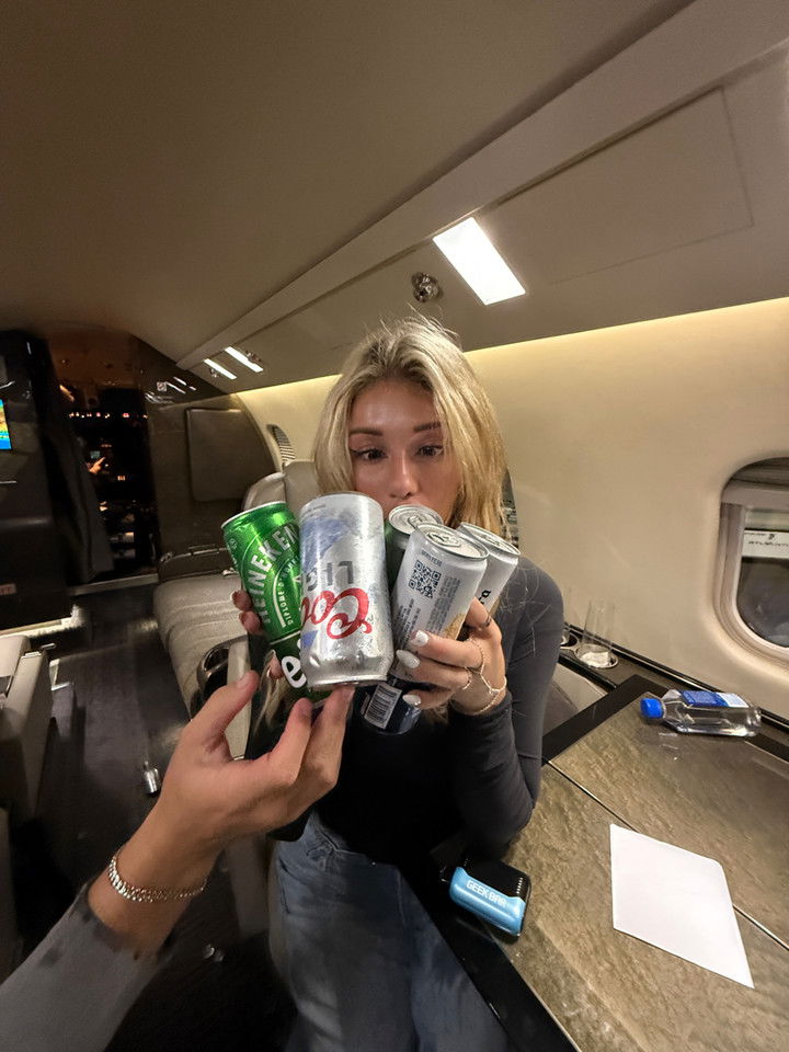 breckiehill snapchat image archive image