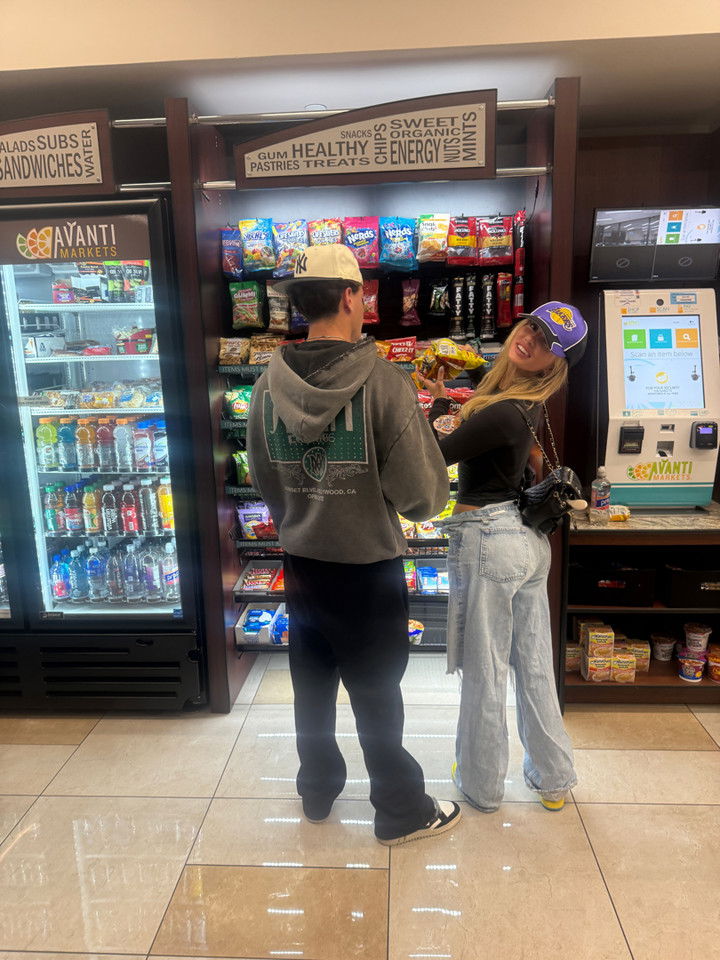 breckiehill snapchat image archive image