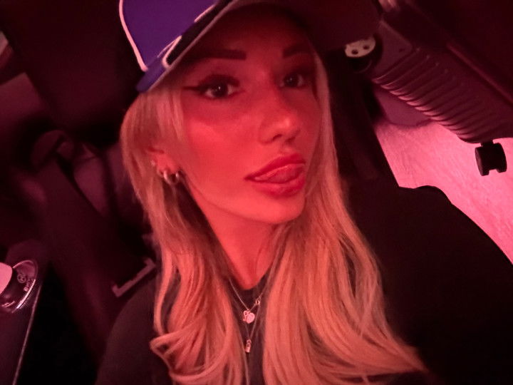 breckiehill snapchat image archive image