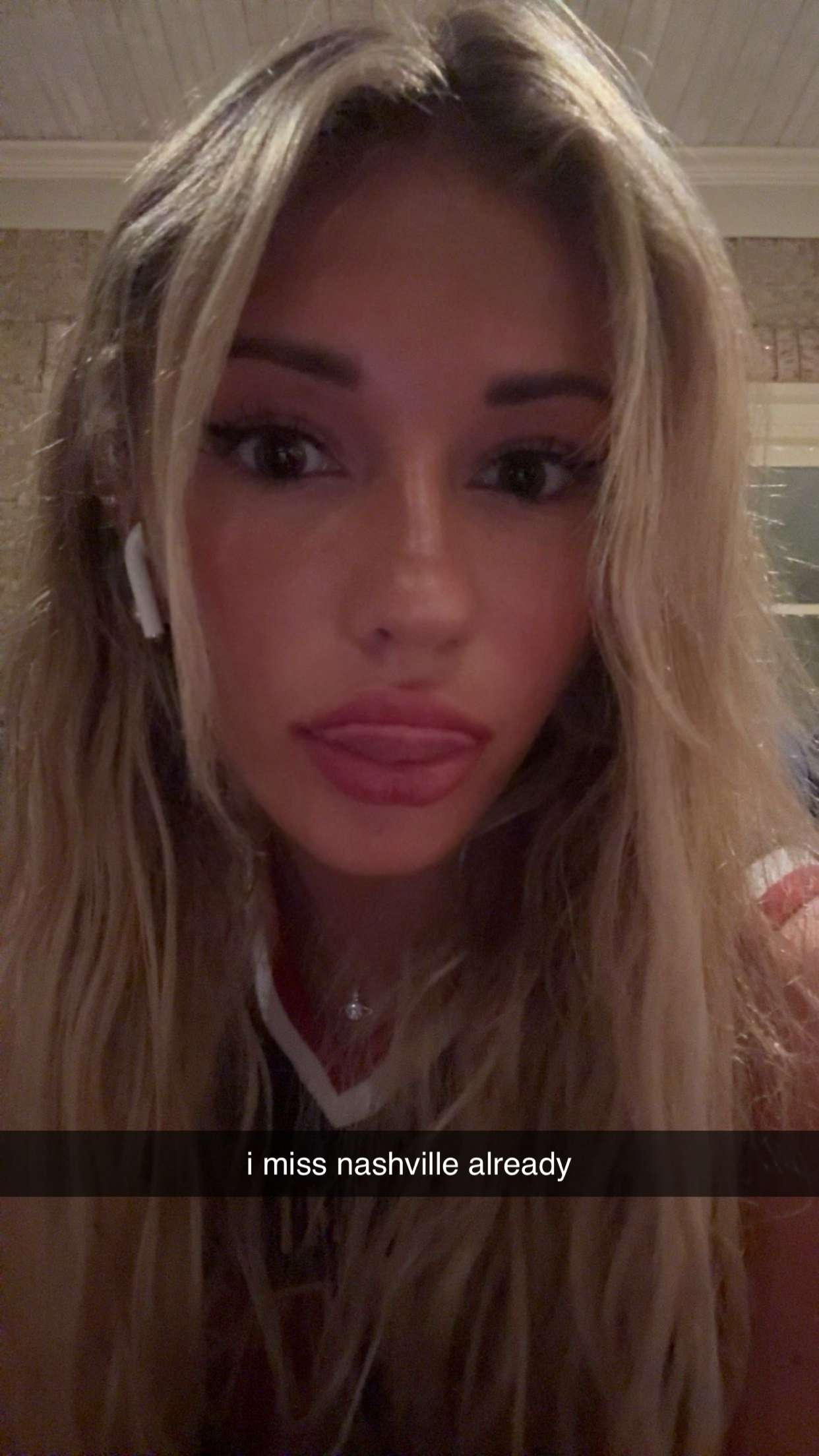 breckiehill snapchat image archive image