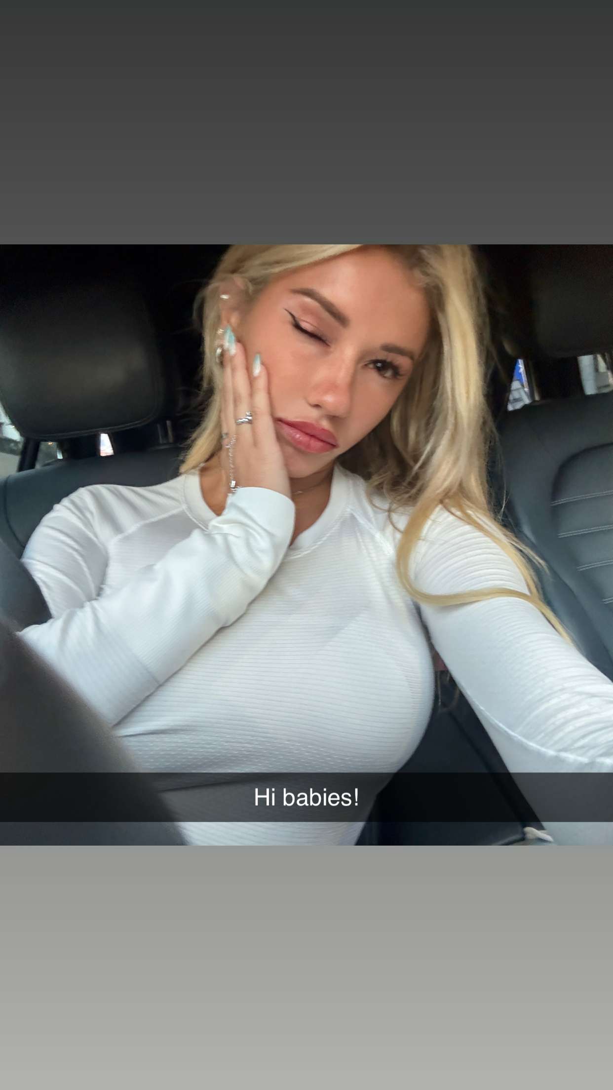 breckiehill snapchat image archive image