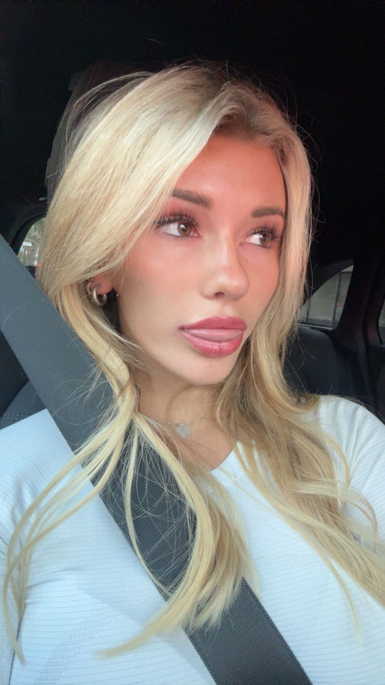 breckiehill snapchat image archive image