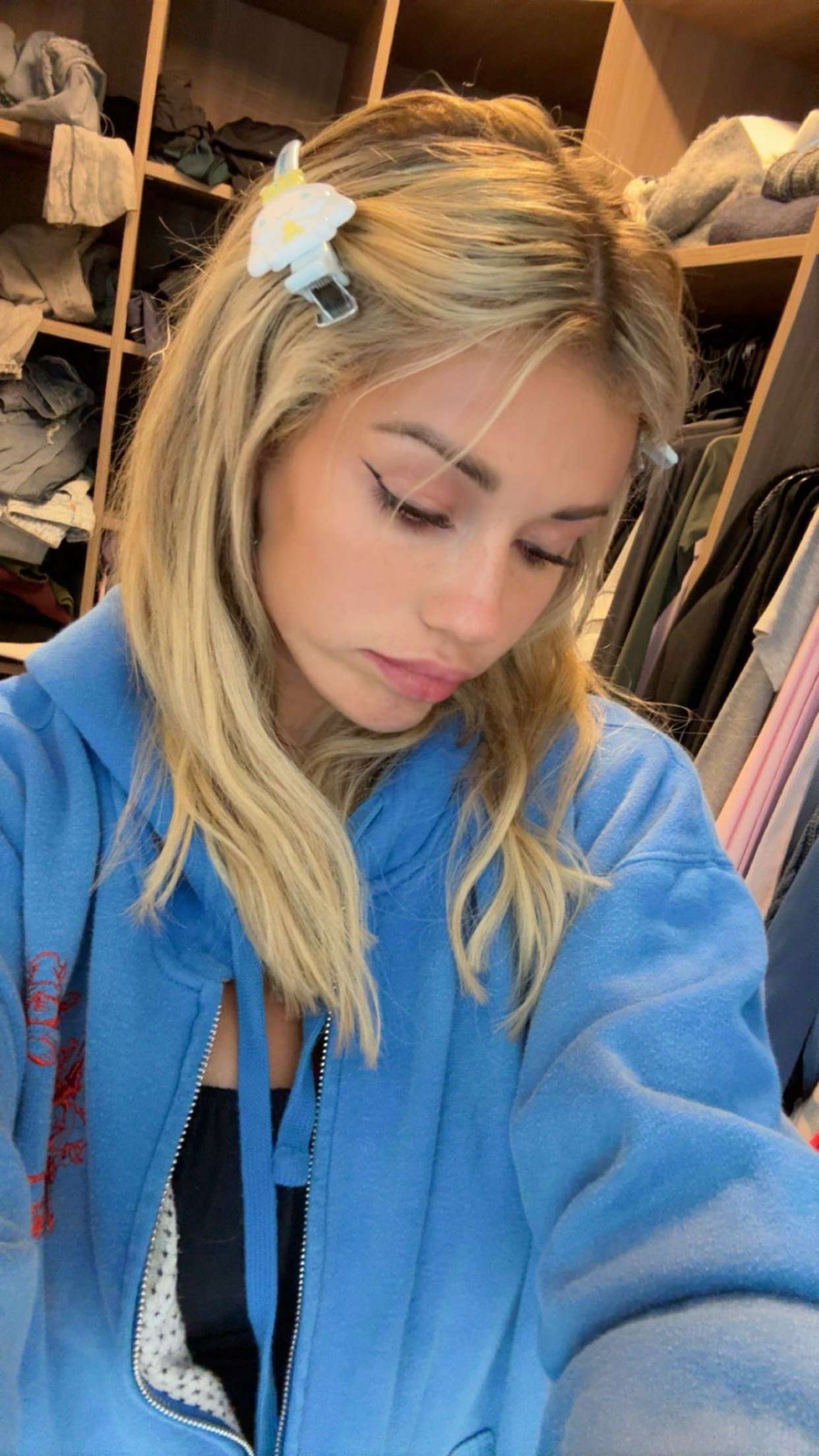 breckiehill snapchat image archive image