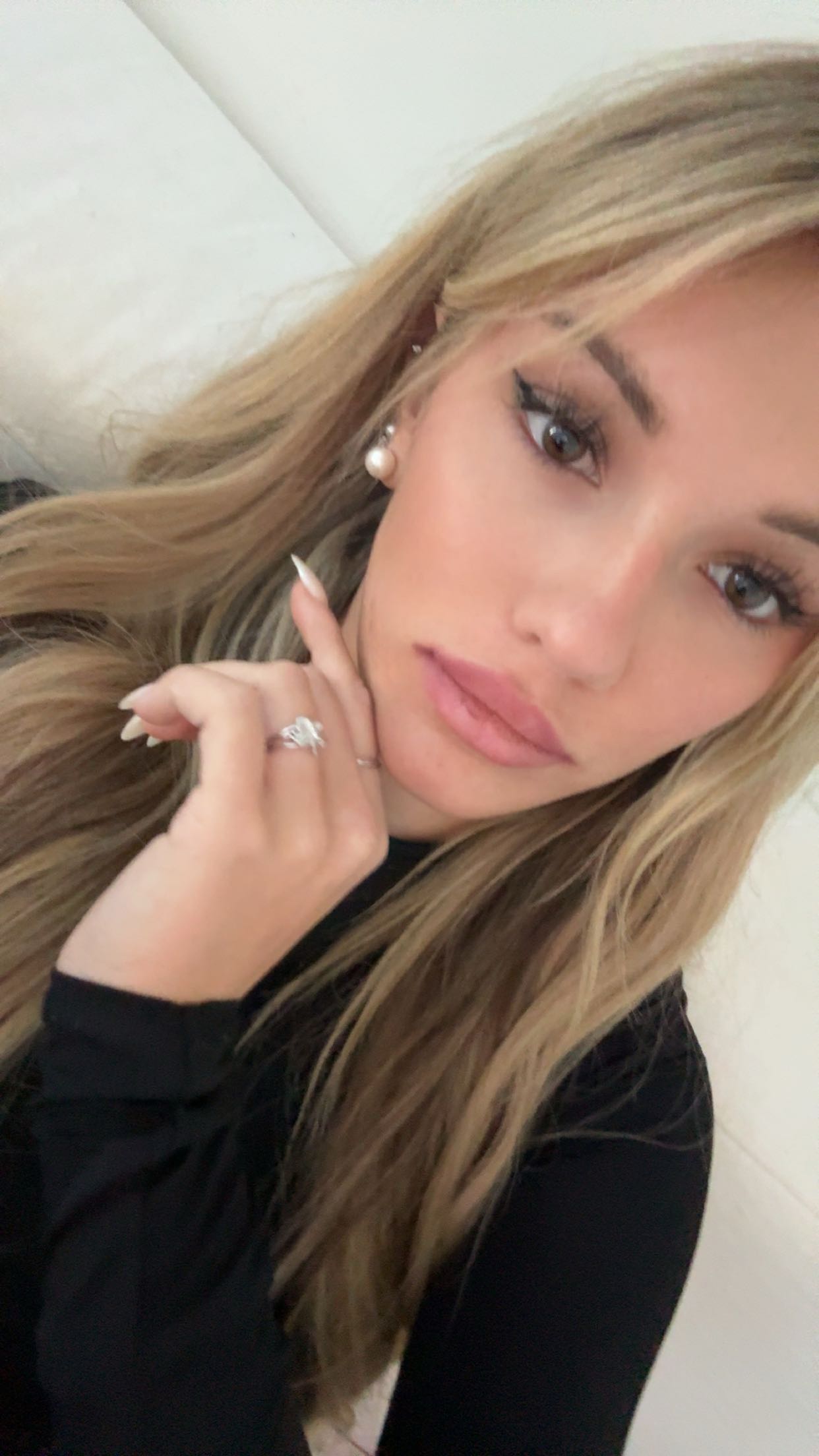 breckiehill snapchat image archive image