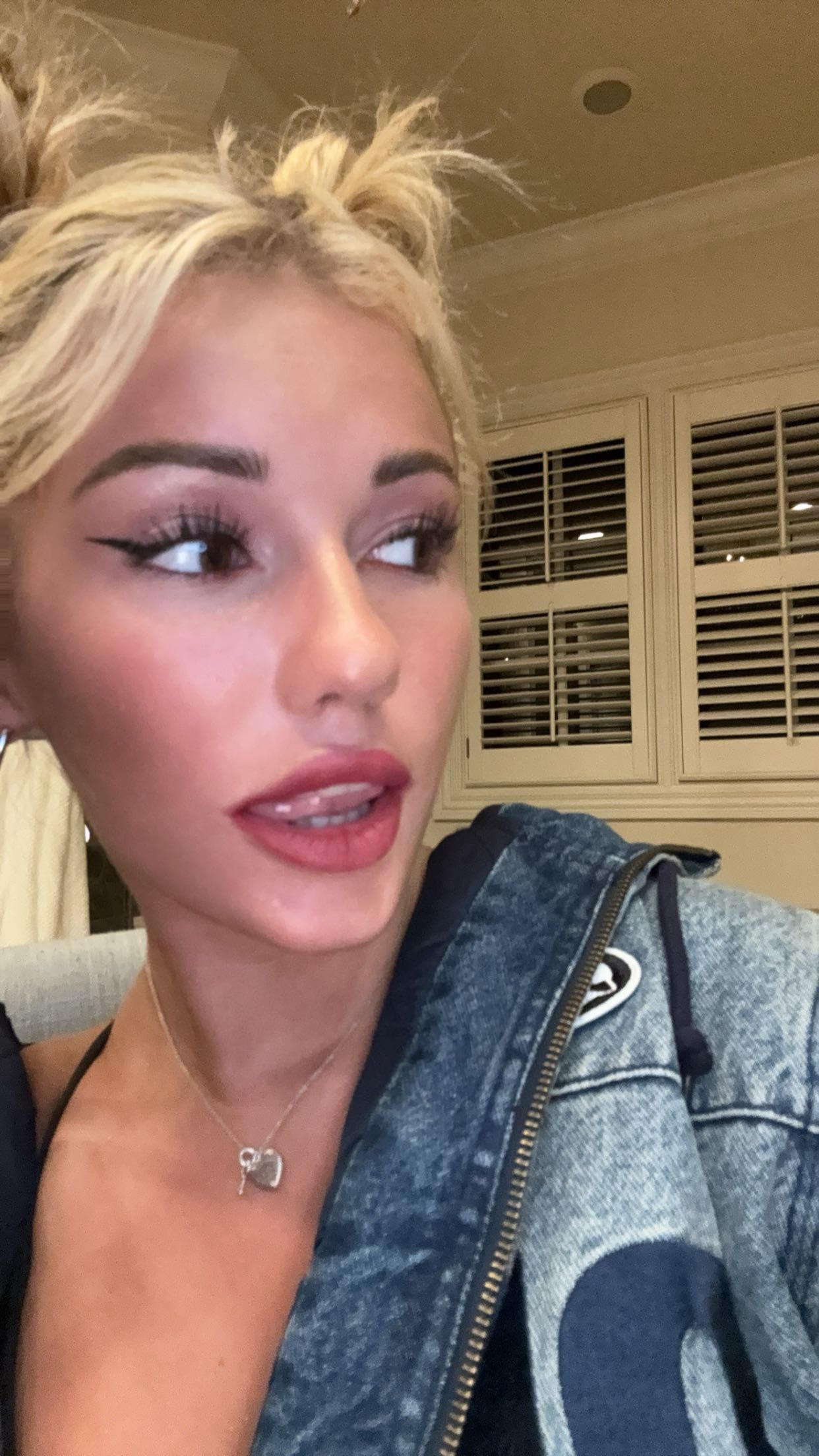 breckiehill snapchat image archive image