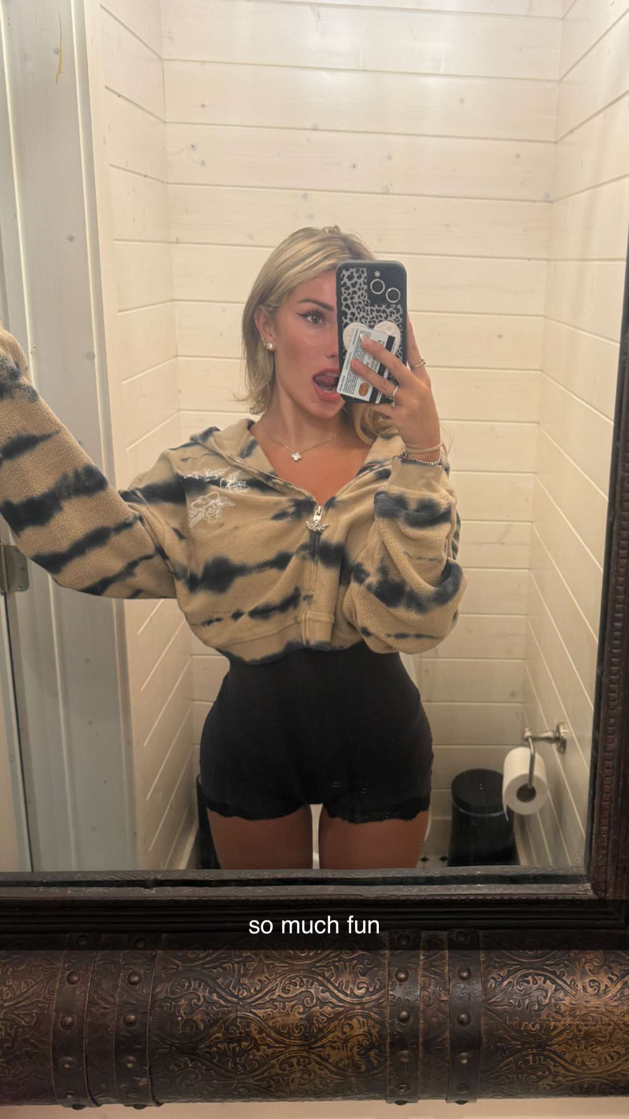 breckiehill snapchat image archive image