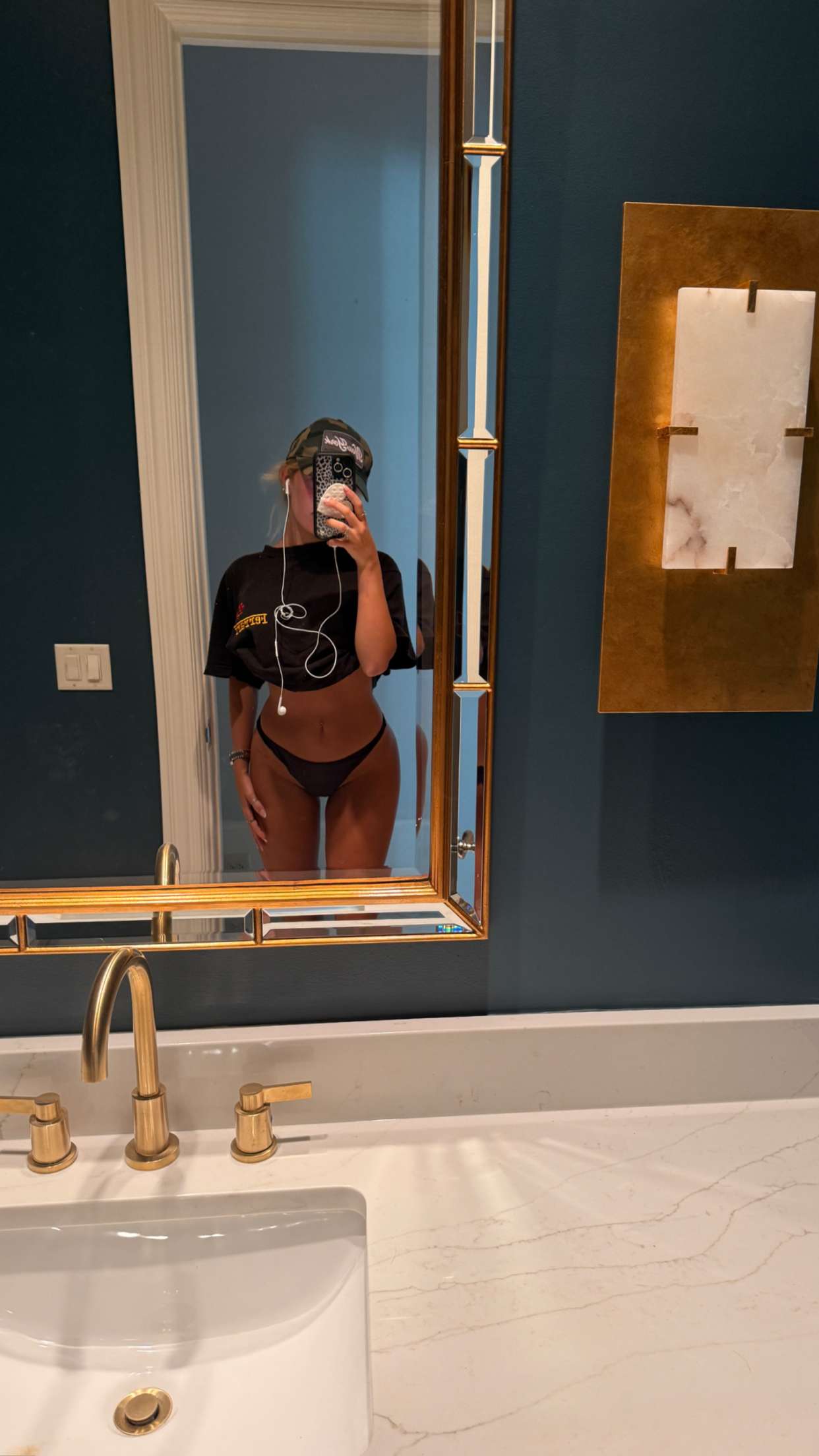 breckiehill snapchat image archive image