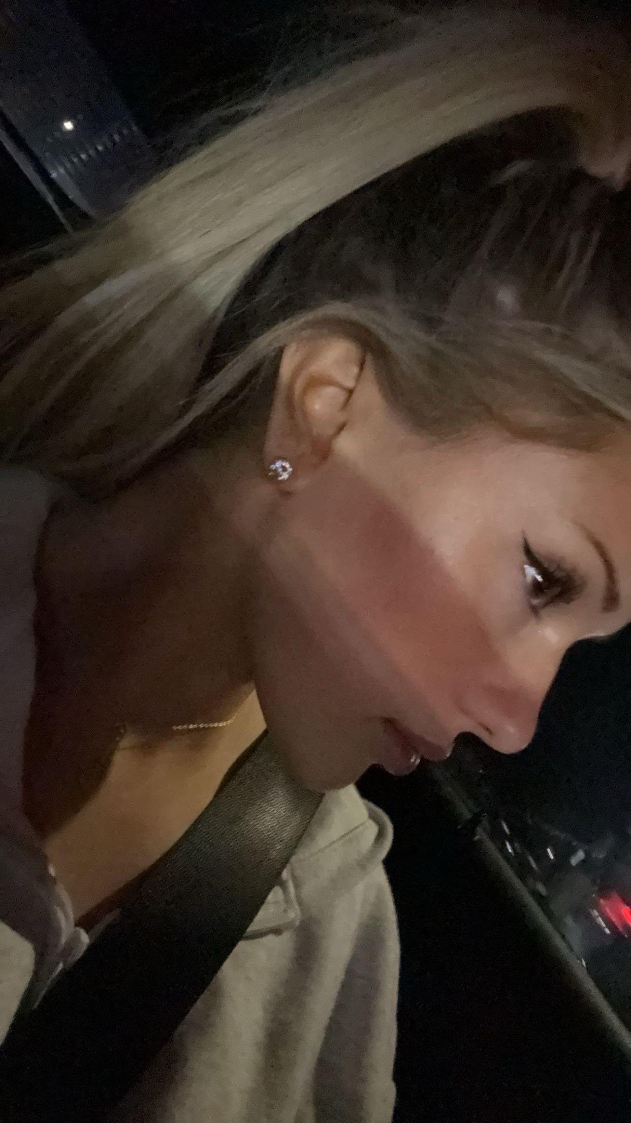 breckiehill snapchat image archive image