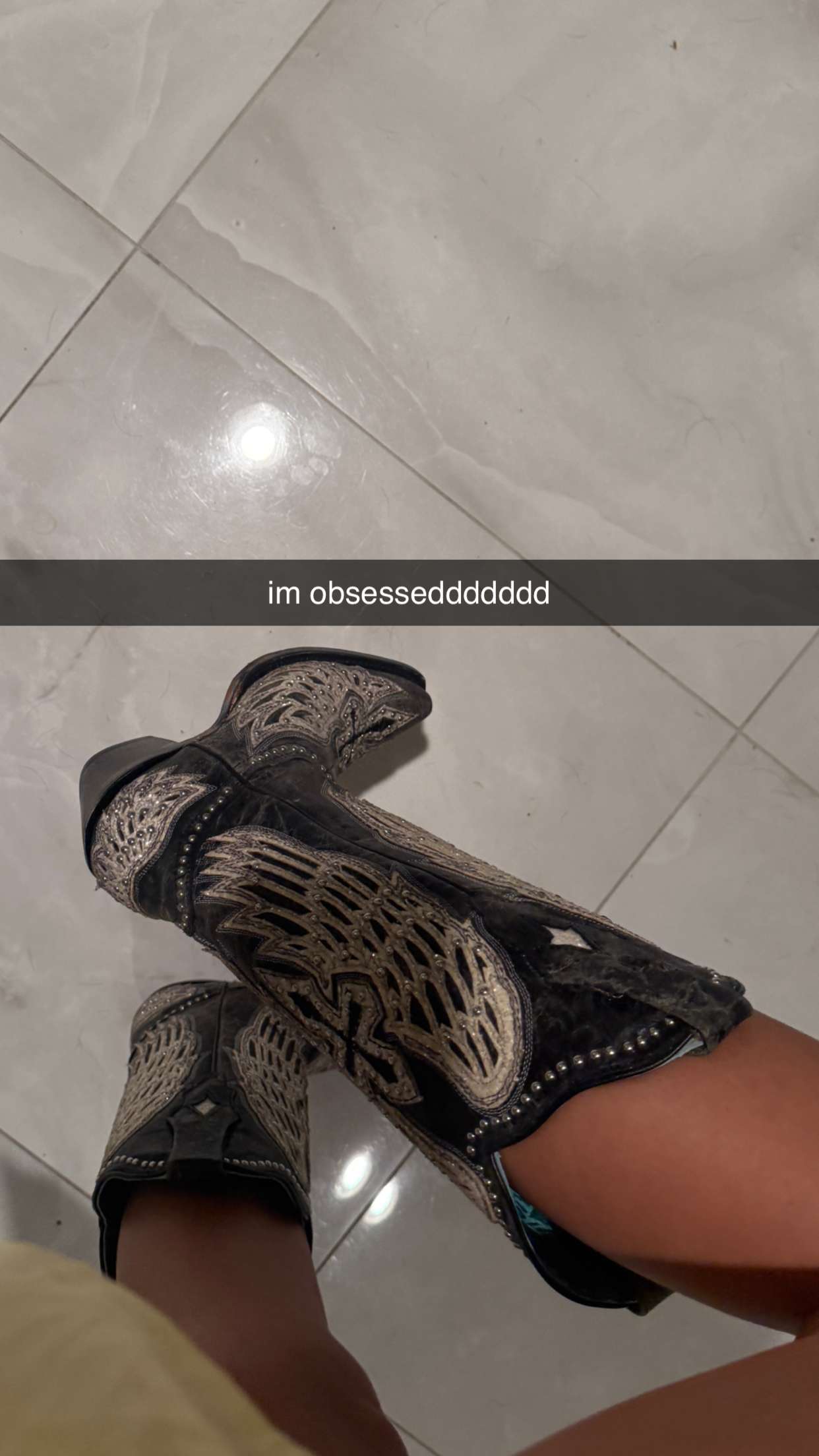 breckiehill snapchat image archive image