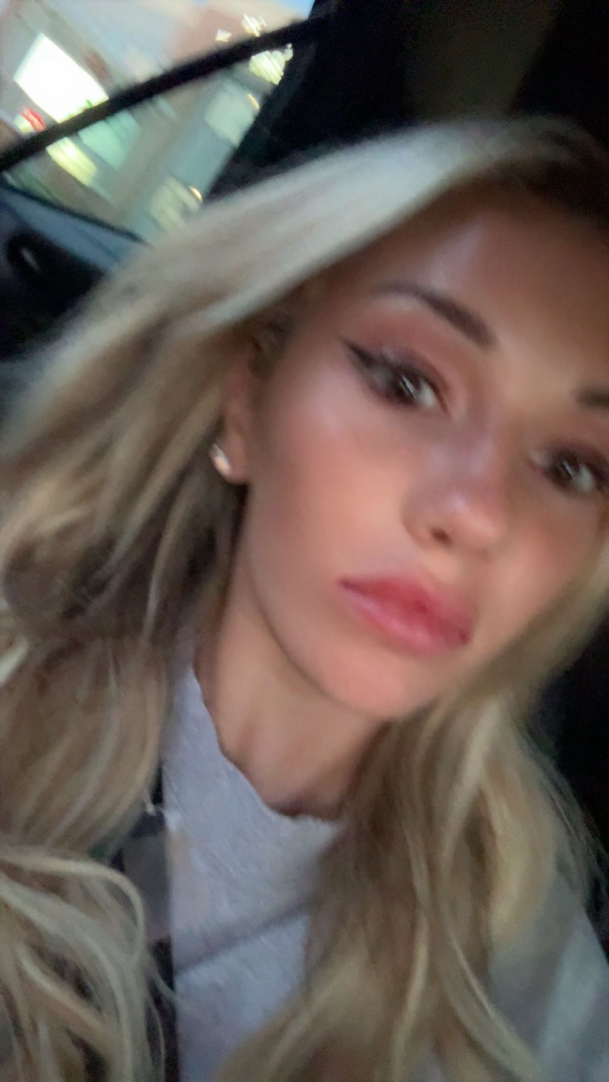 breckiehill snapchat image archive image