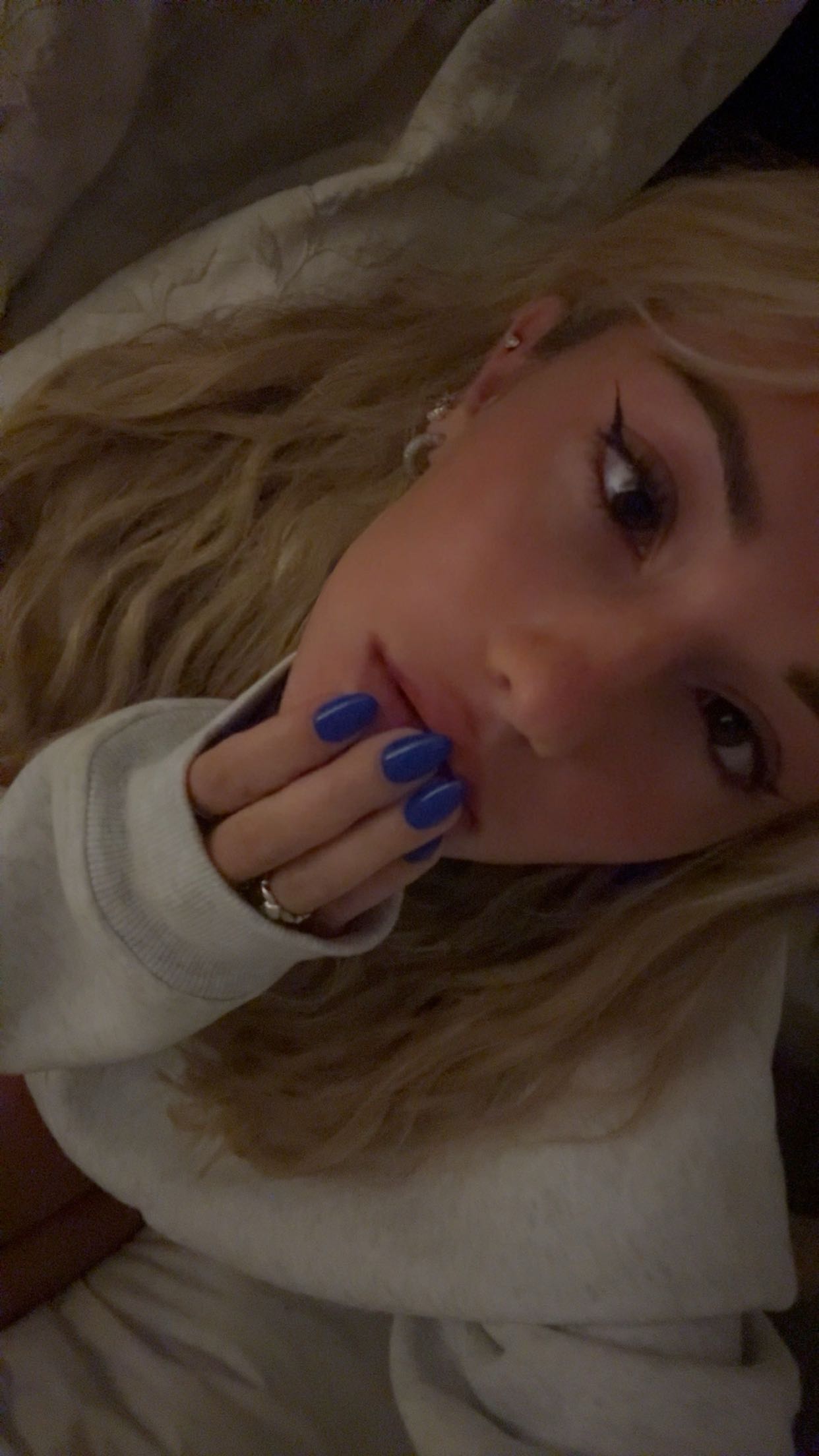 breckiehill snapchat image archive image