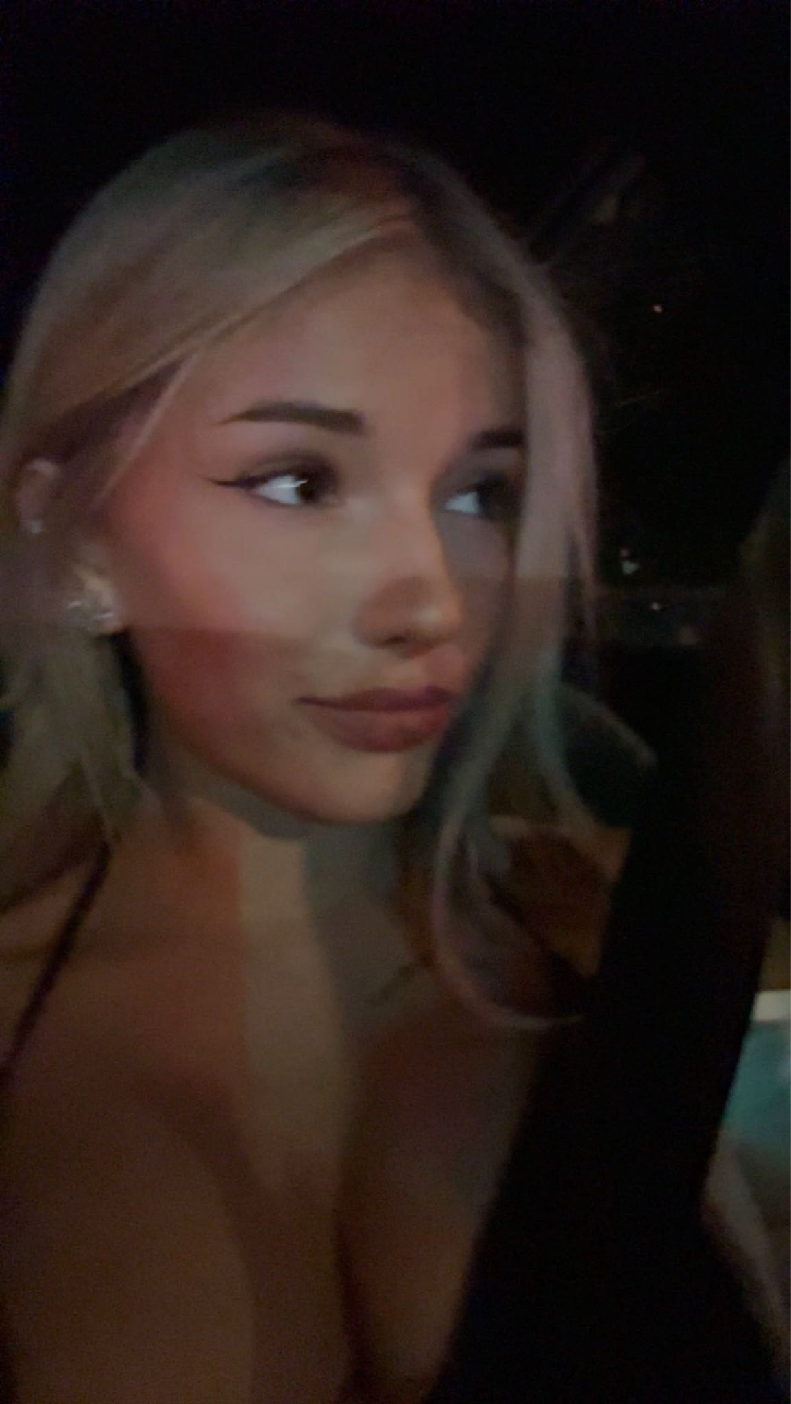 breckiehill snapchat image archive image