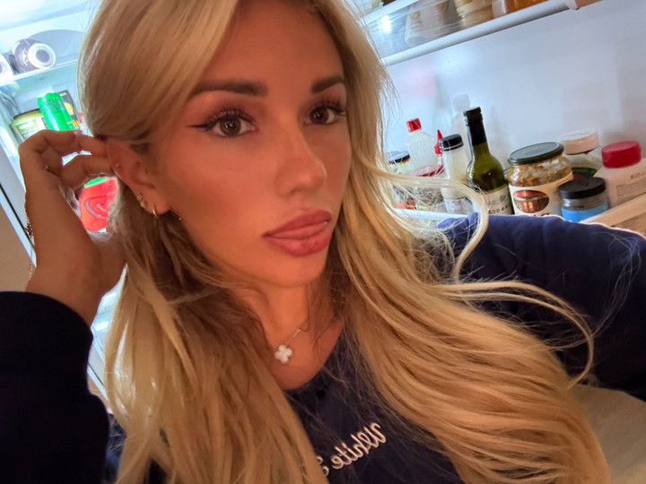 breckiehill snapchat image archive image