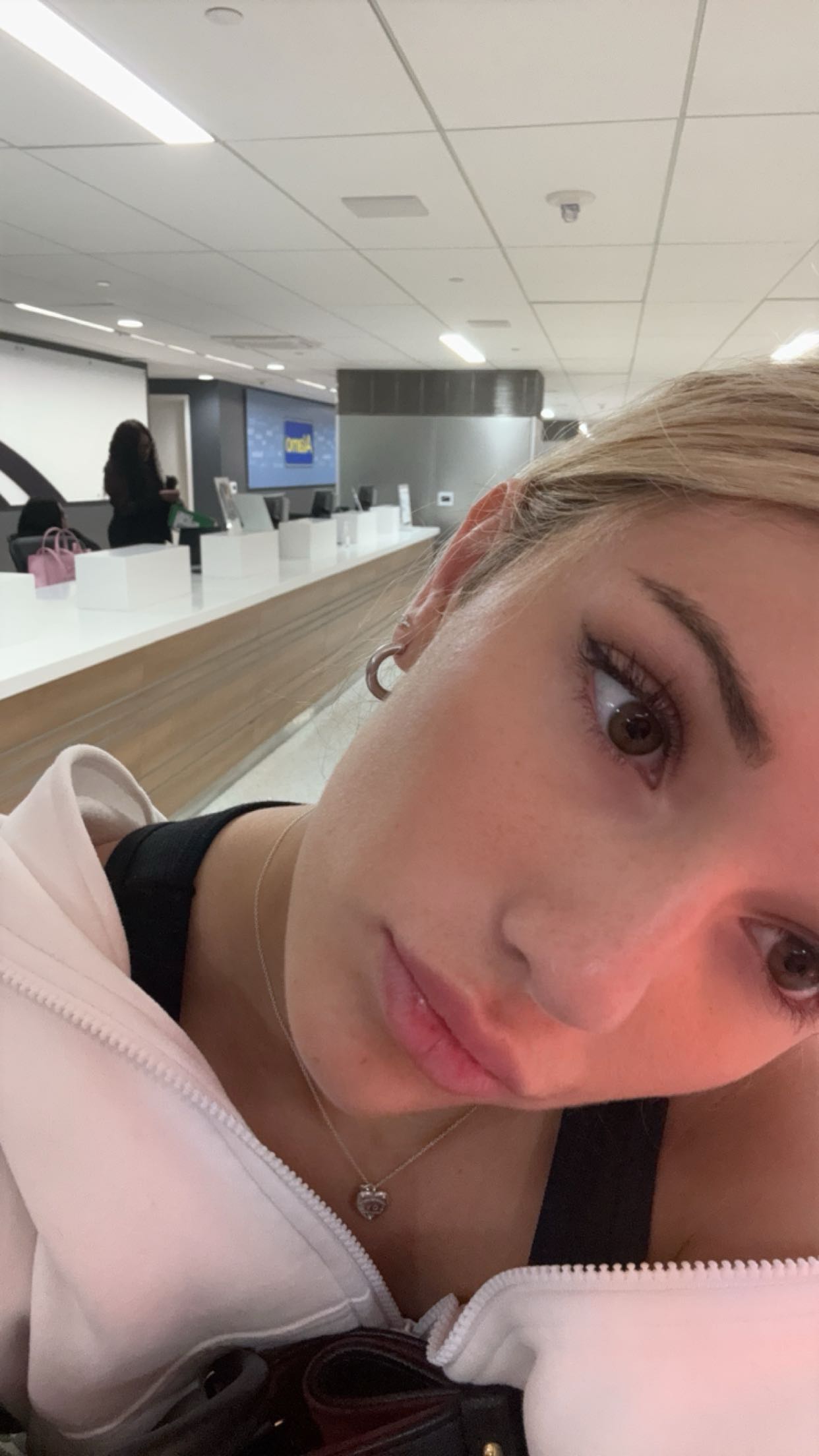 breckiehill snapchat image archive image