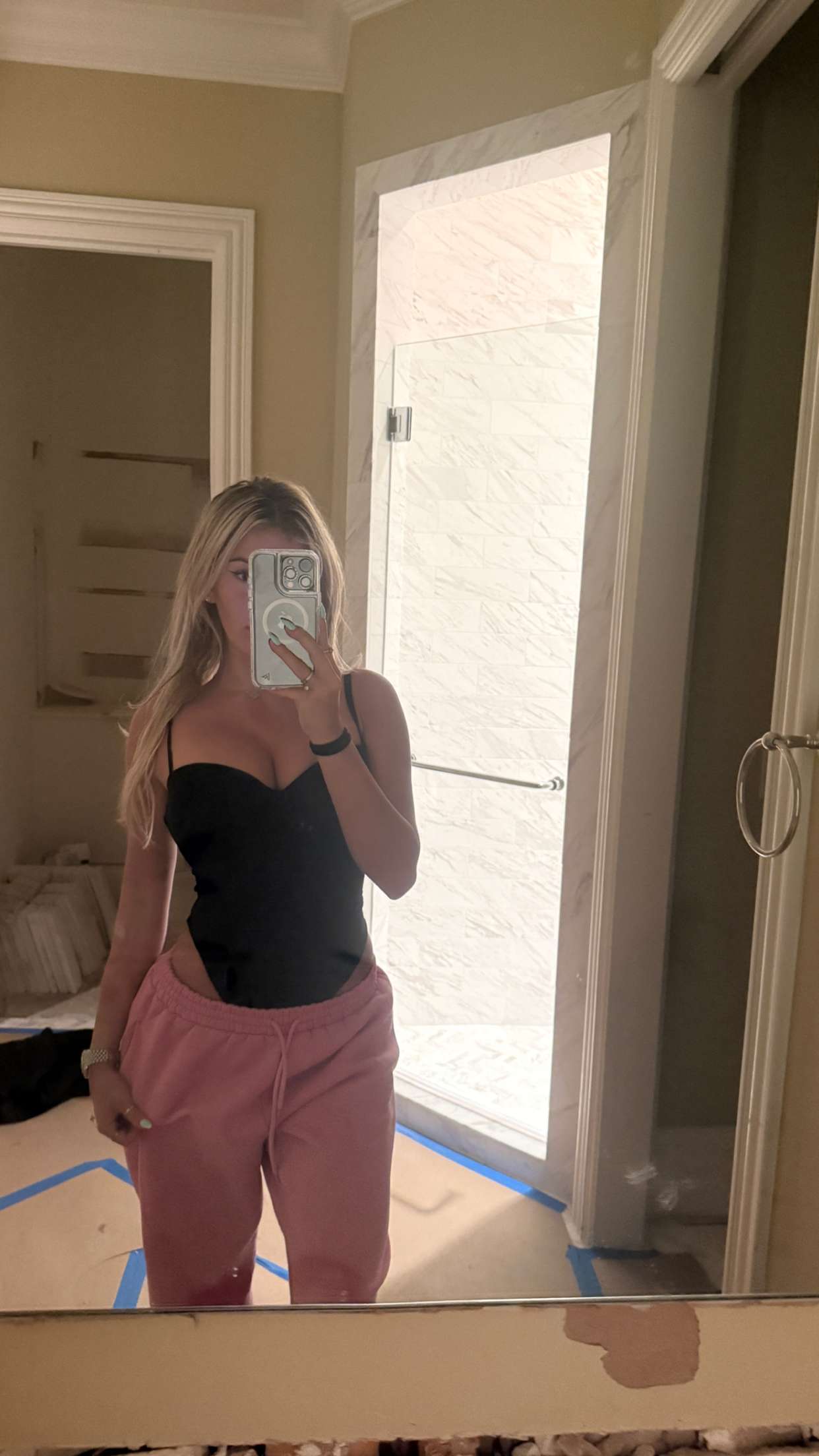 breckiehill snapchat image archive image