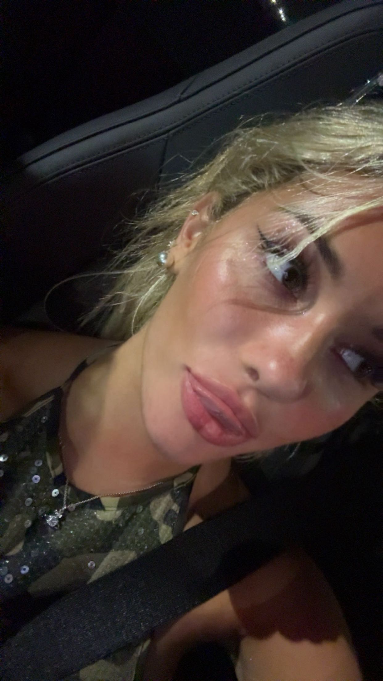 breckiehill snapchat image archive image