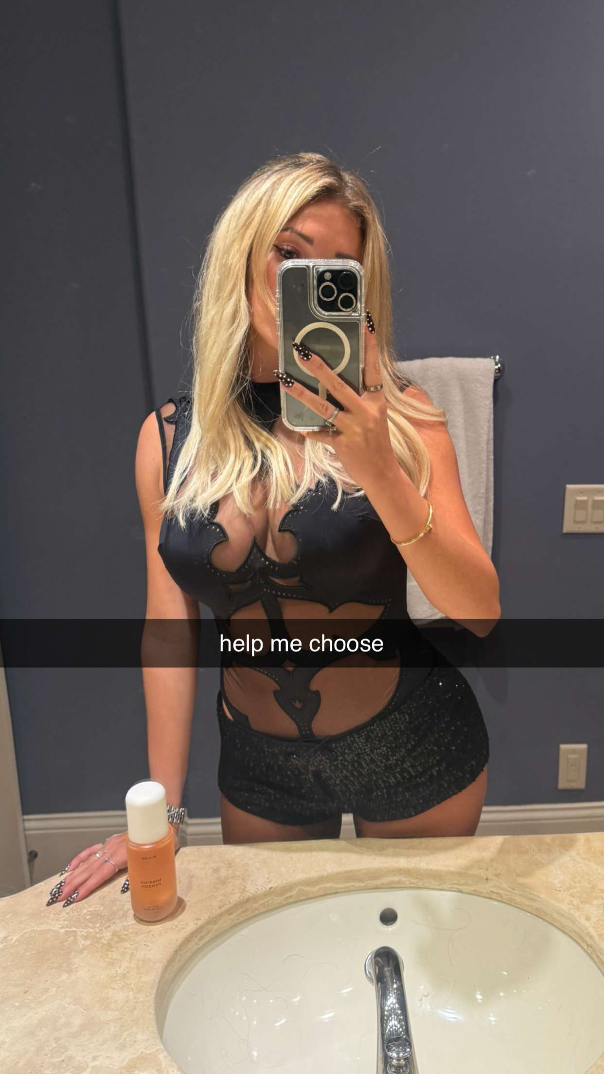 breckiehill snapchat image archive image