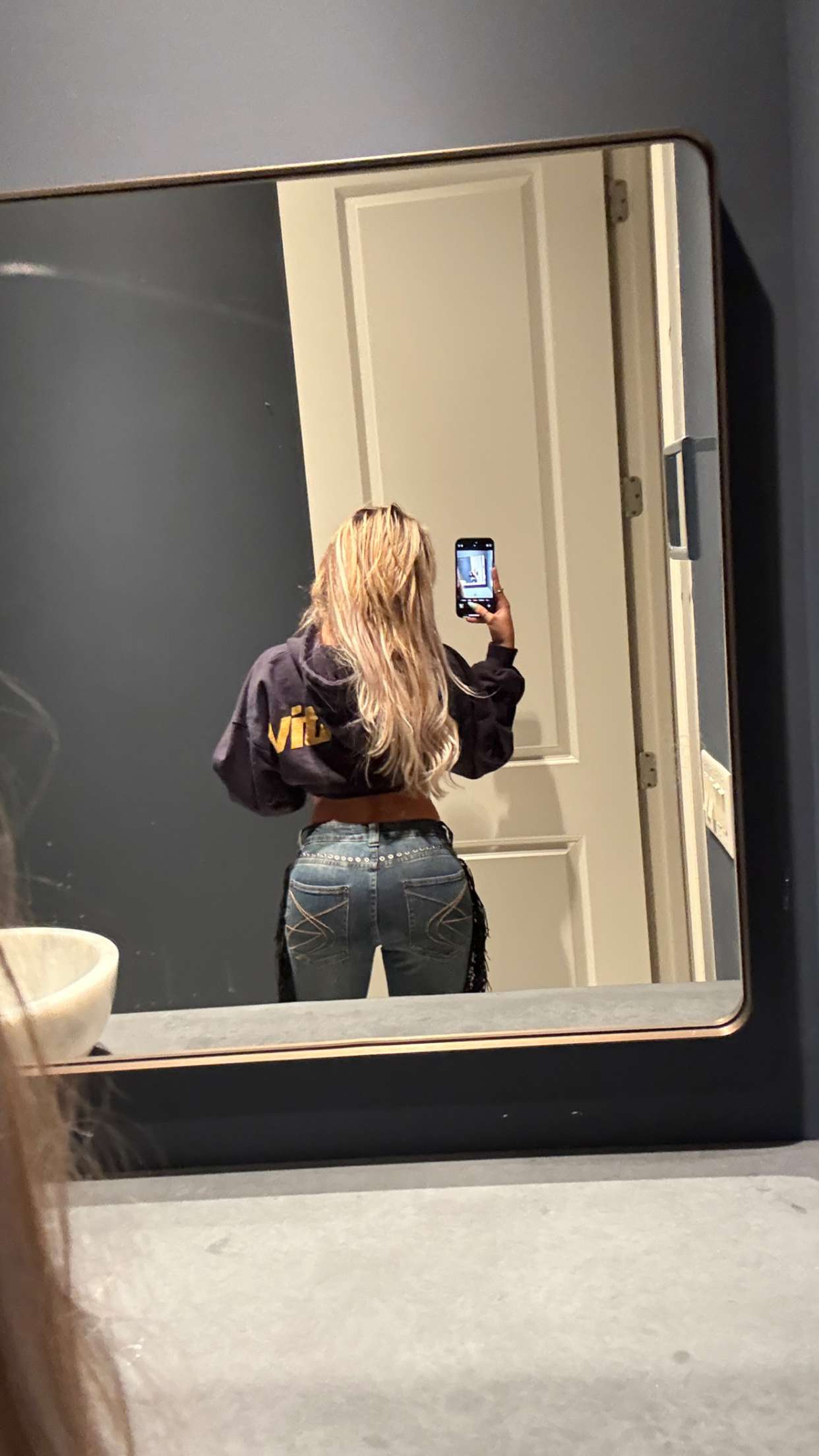 breckiehill snapchat image archive image