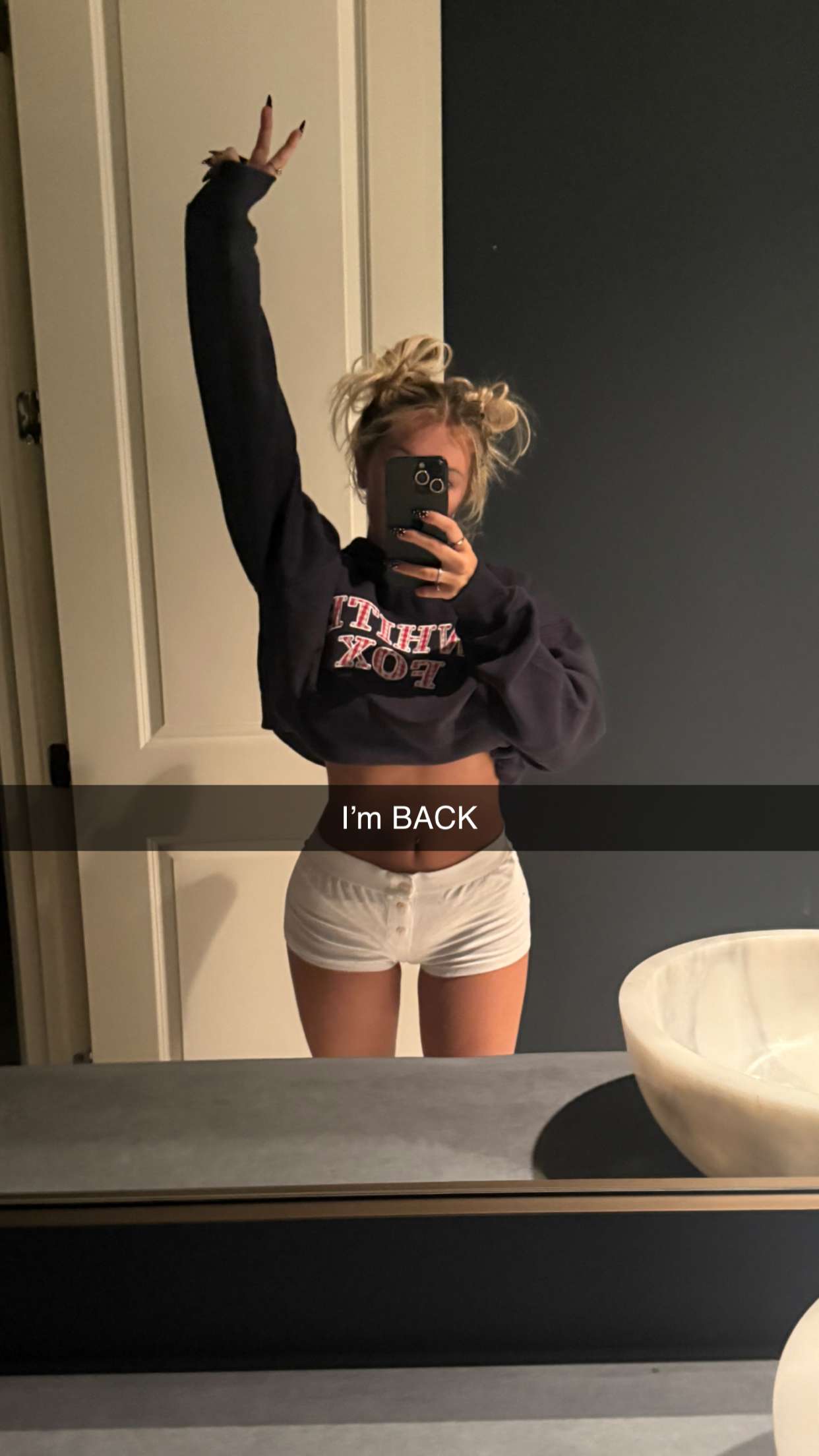 breckiehill snapchat image archive image