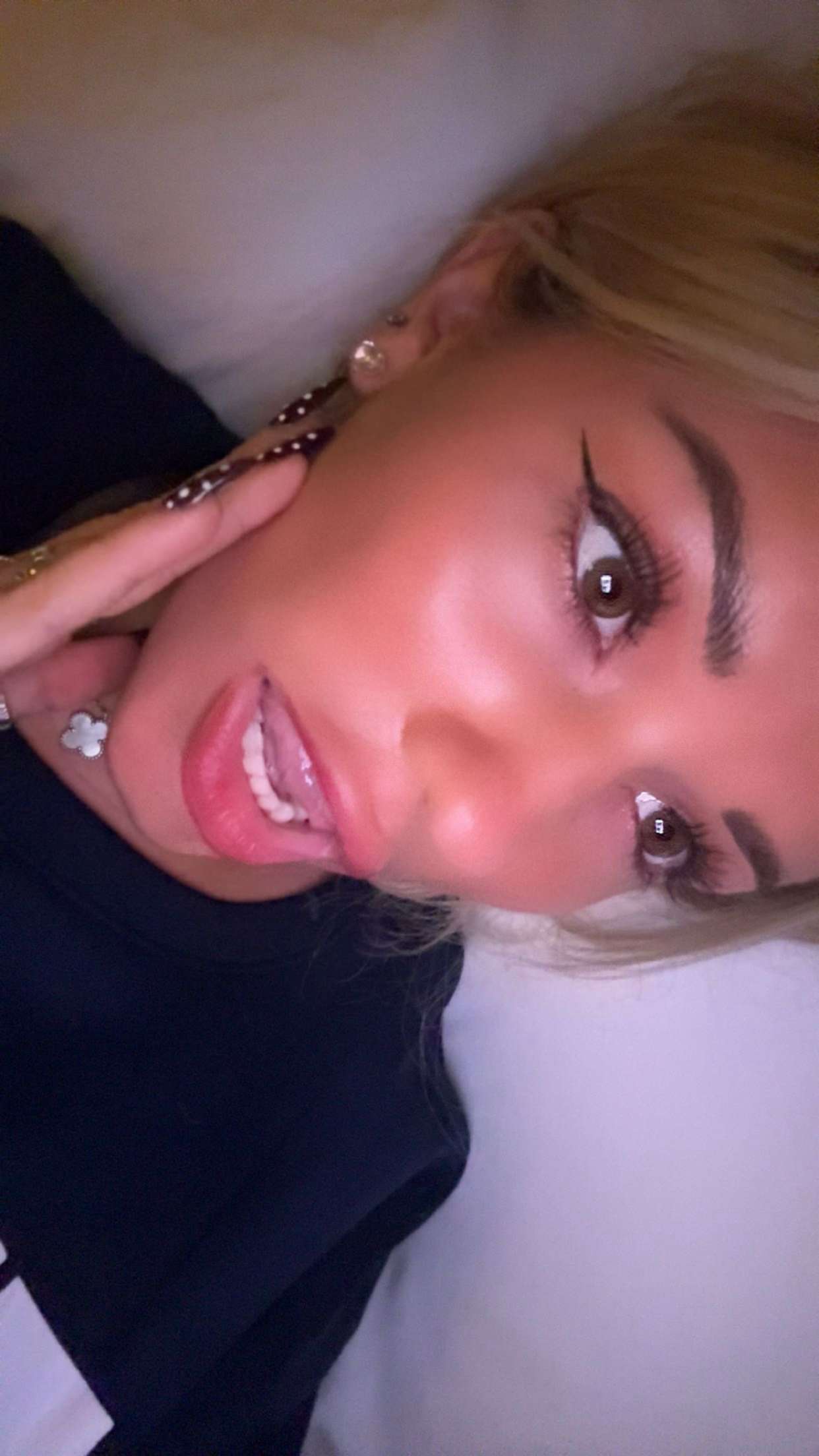 breckiehill snapchat image archive image