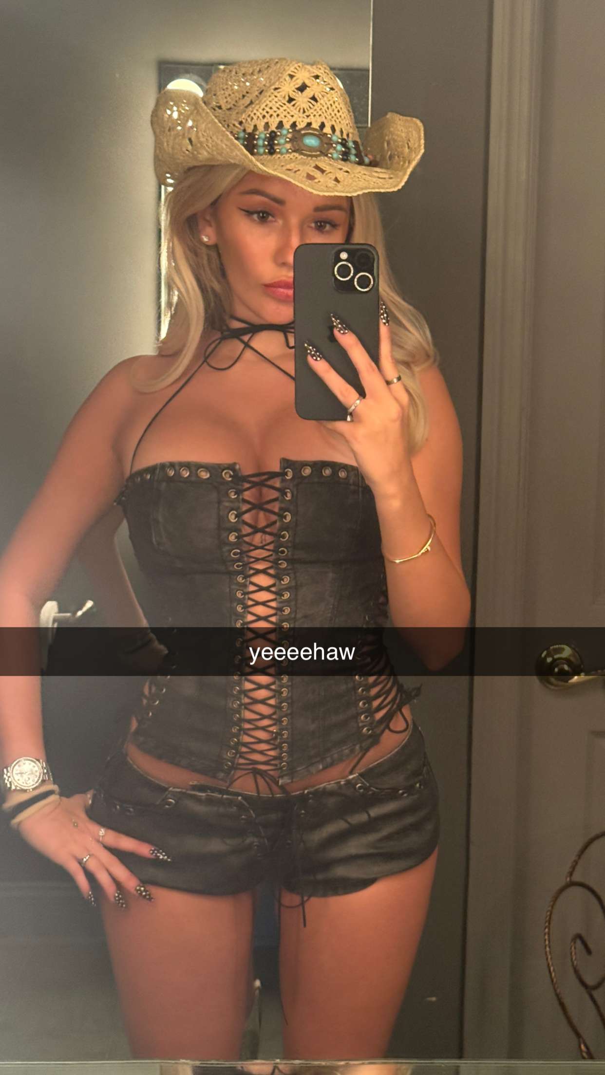 breckiehill snapchat image archive image