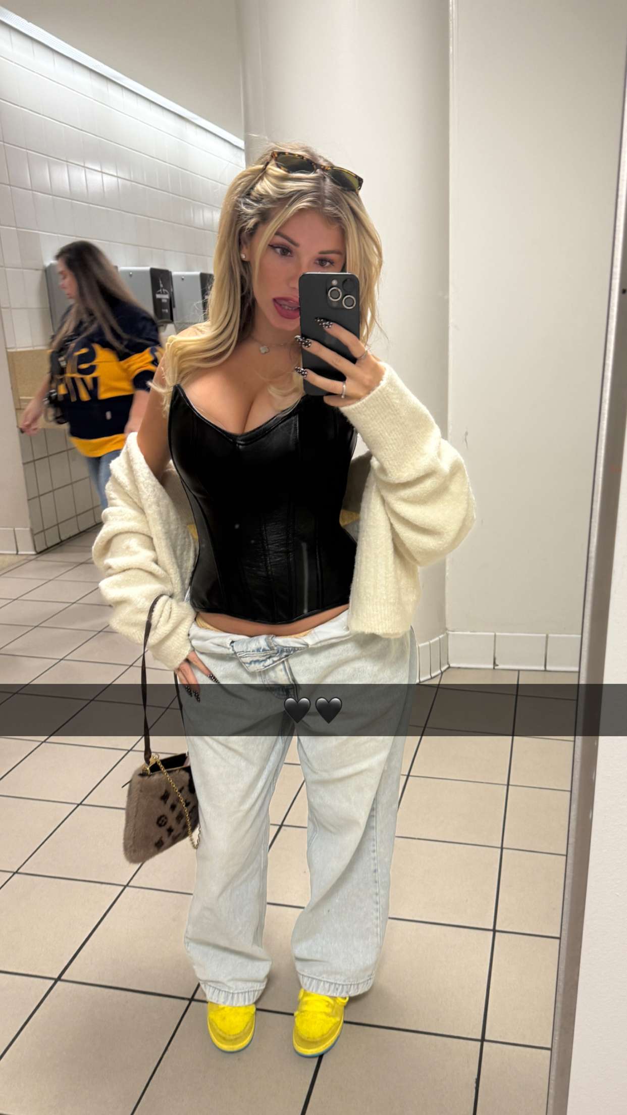 breckiehill snapchat image archive image