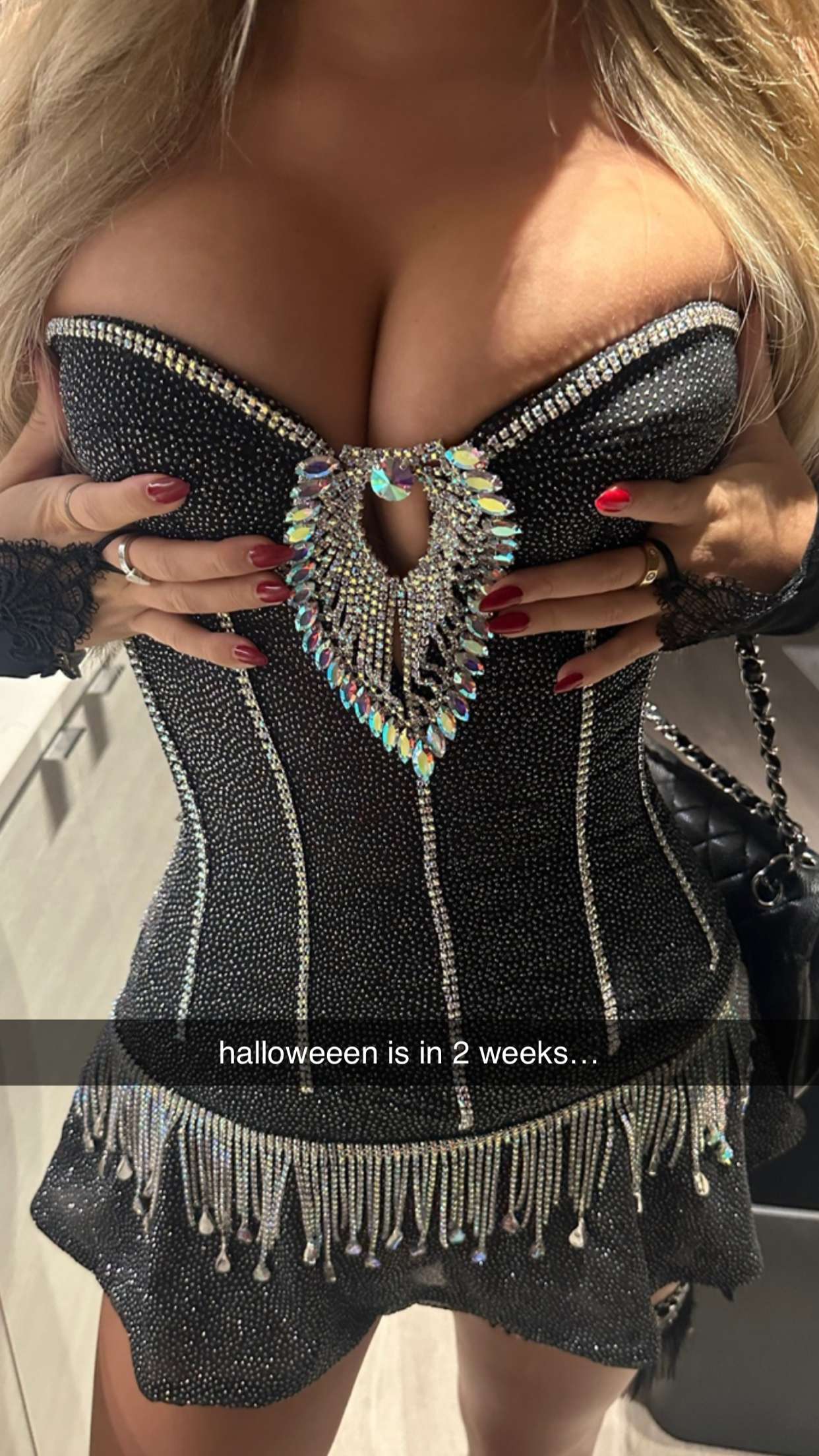 breckiehill snapchat image archive image