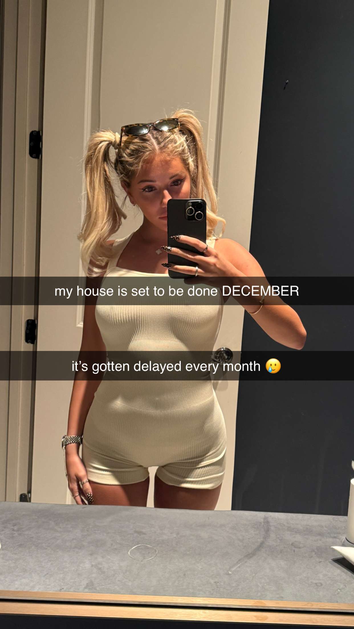 breckiehill snapchat image archive image