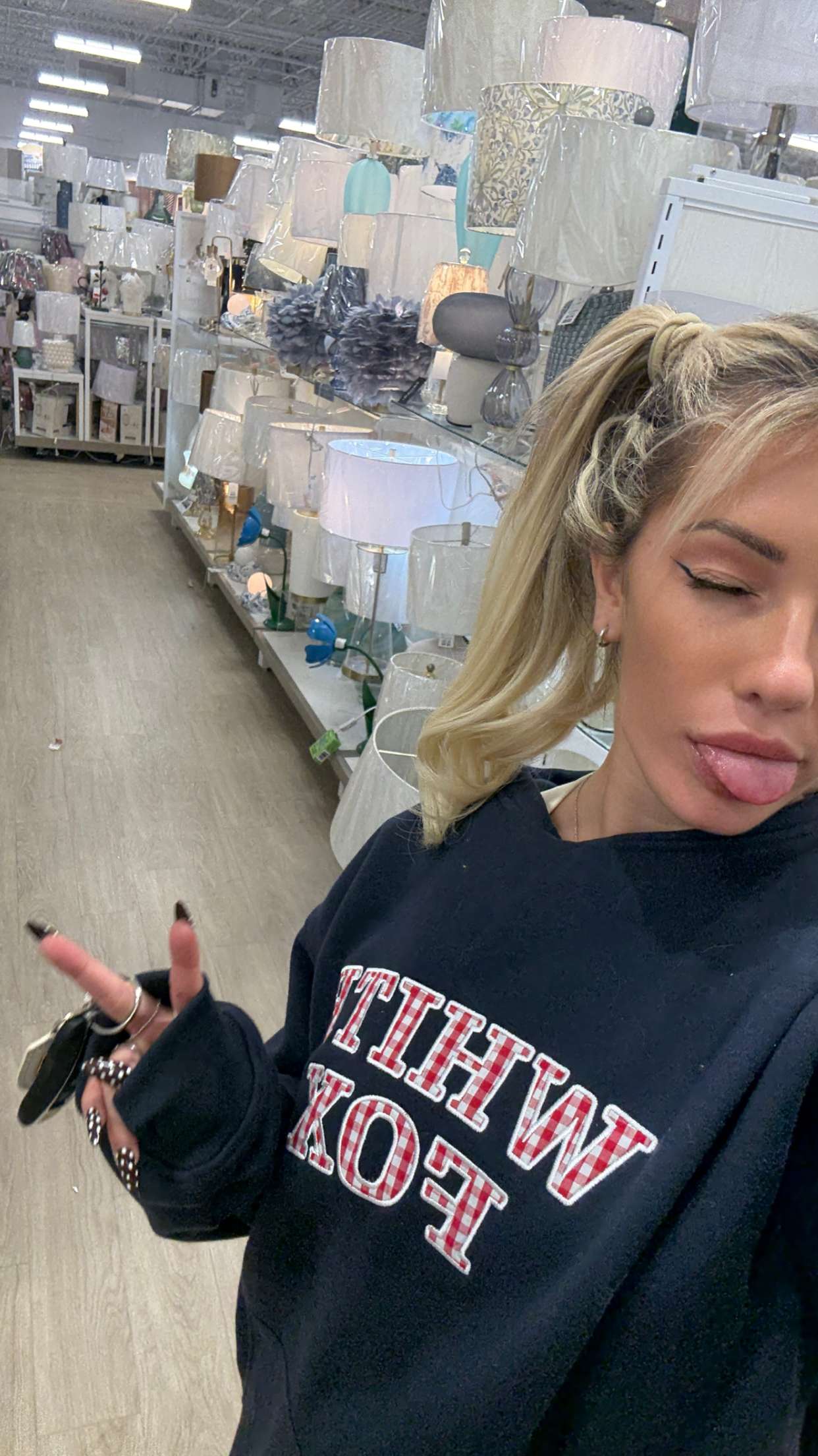 breckiehill snapchat image archive image