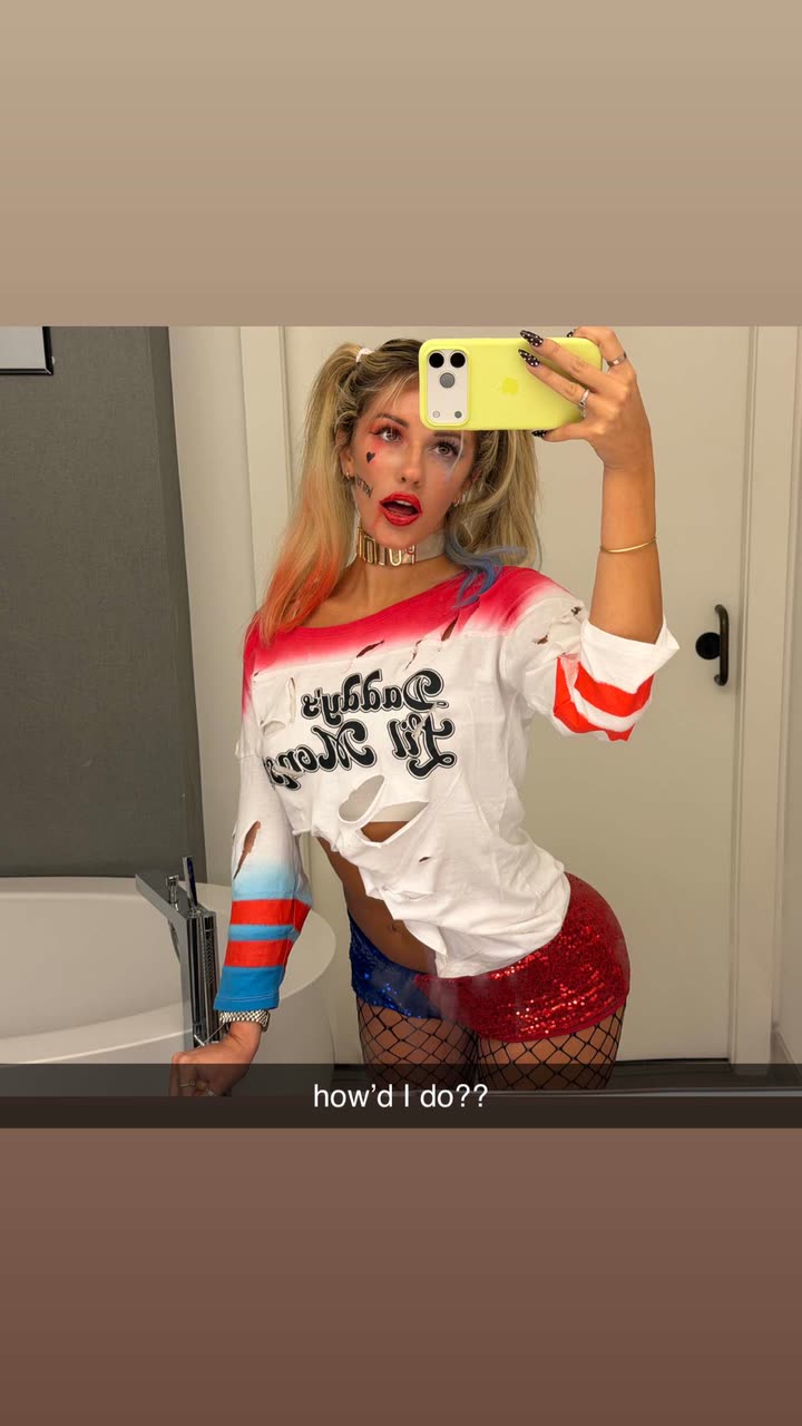 breckiehill snapchat image archive image