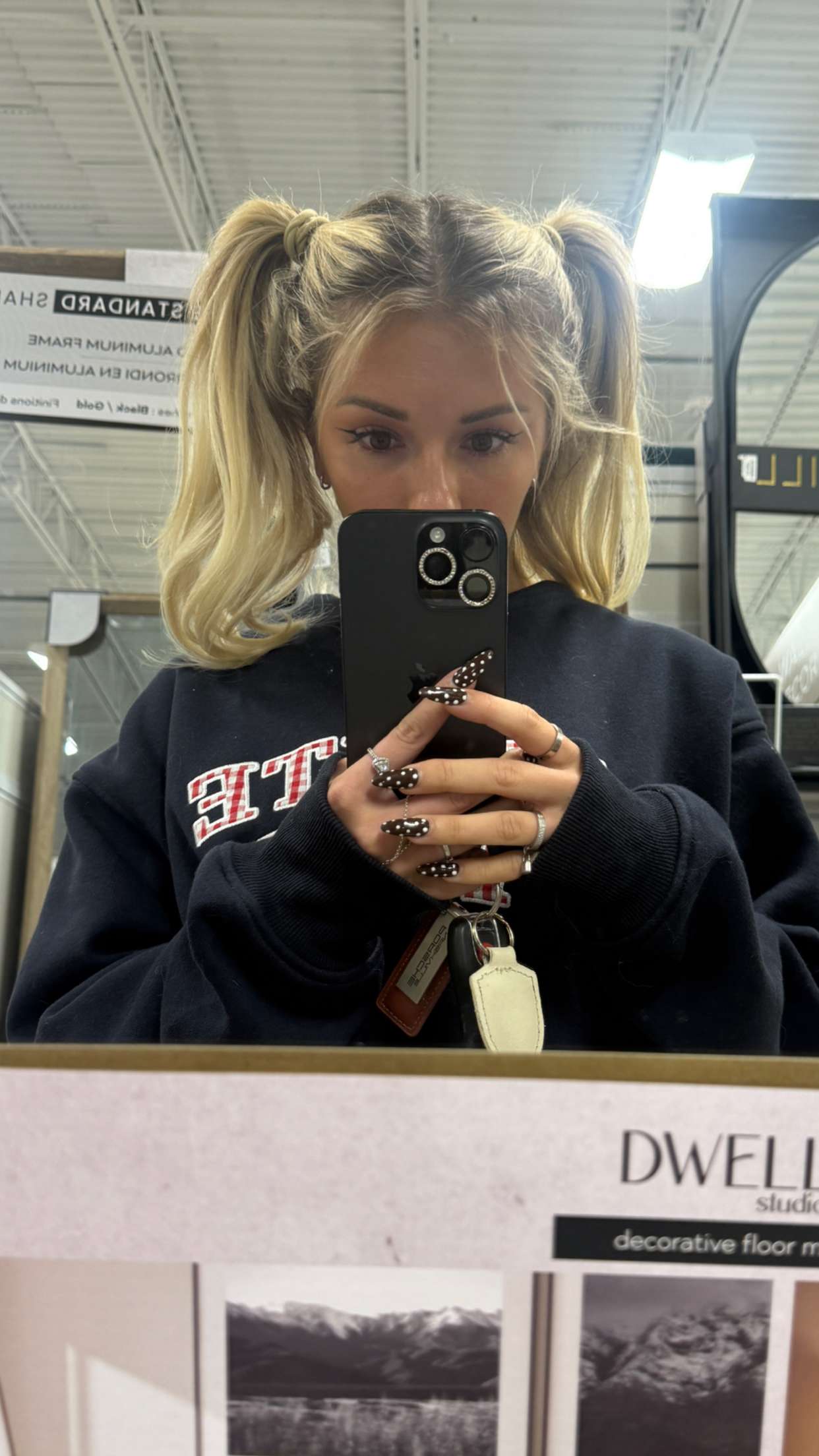 breckiehill snapchat image archive image