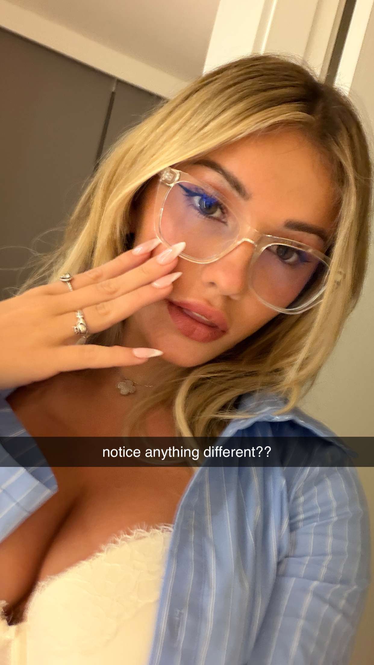 breckiehill snapchat image archive image