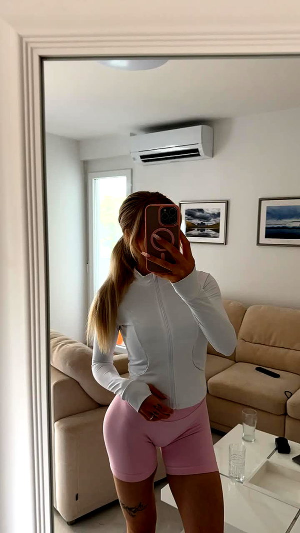 brynhildurgunnl snapchat image archive image