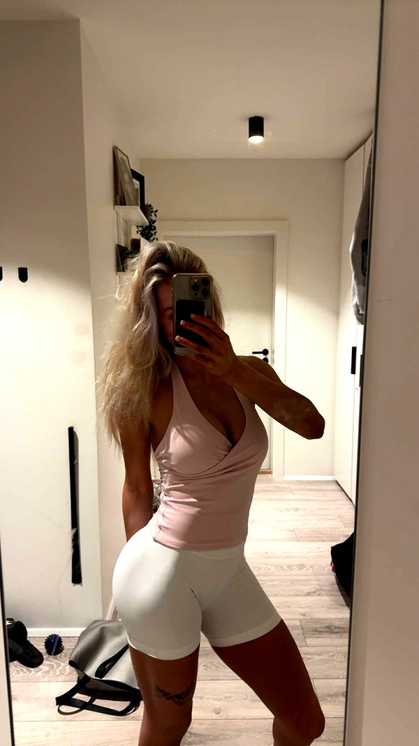brynhildurgunnl snapchat image archive image