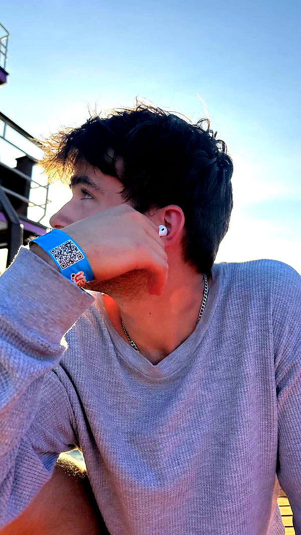 c.aitknight image ~ Altpins