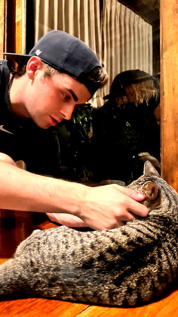 c.aitknight image ~ Altpins