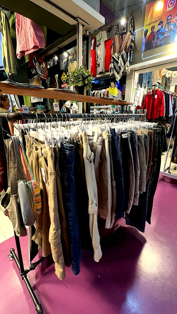 c.aitknight image ~ Altpins