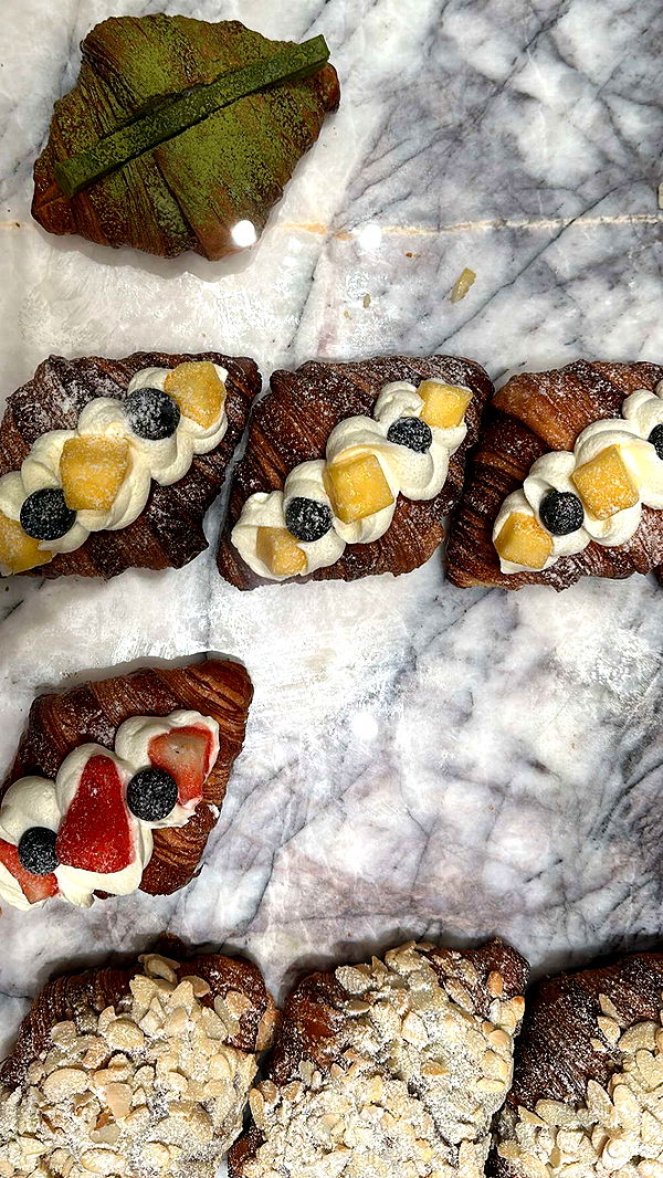 c.aitknight image ~ Altpins