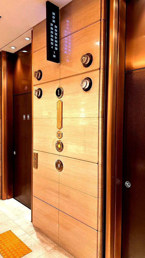 c.aitknight image ~ Altpins