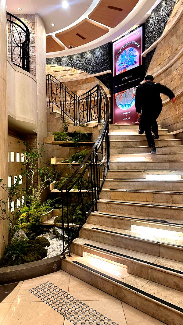 c.aitknight image ~ Altpins